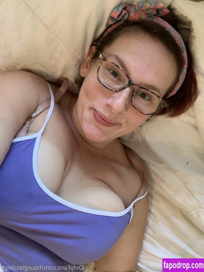 Hourglassleigh OnlyFans exclusive photo 10 - hourglassleigh premium content