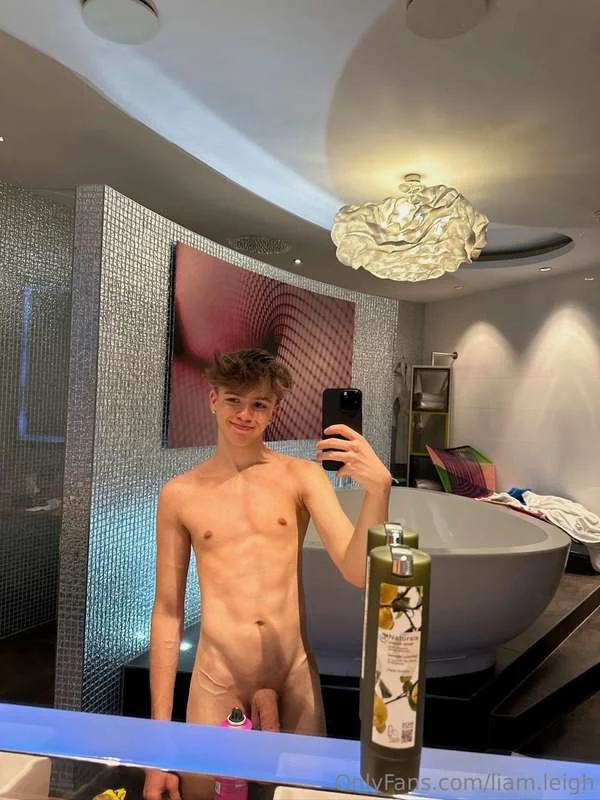 Liam Leigh OnlyFans exclusive photo 23 - liam.leigh premium content