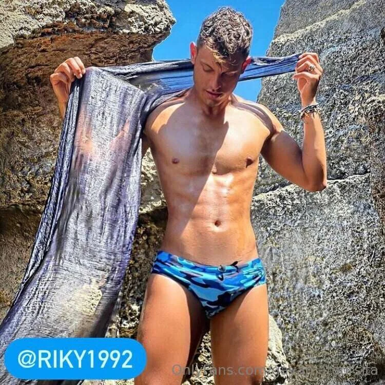 92riky OnlyFans exclusive photo 1 - riky1992 premium content