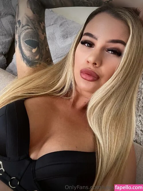 Single.MomVIP OnlyFans exclusive photo 4 - sexybatwomen32 premium content