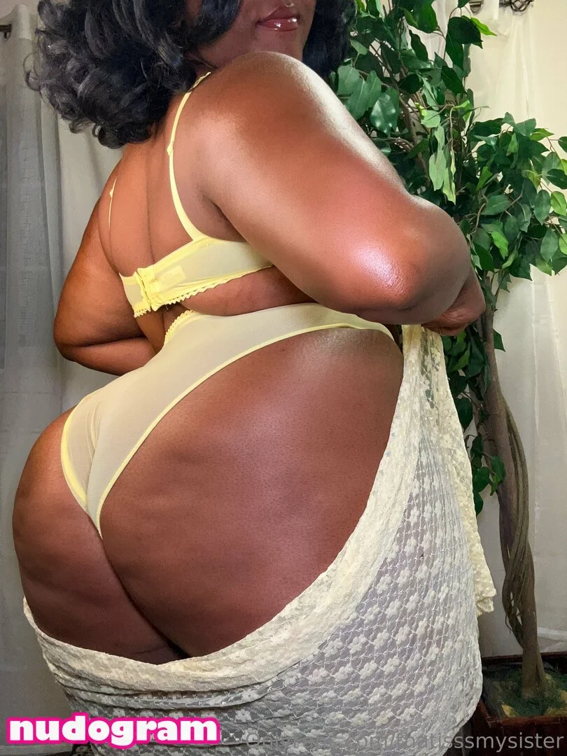 Mochi🤎 OnlyFans exclusive photo 19 - thatisssmysister premium content