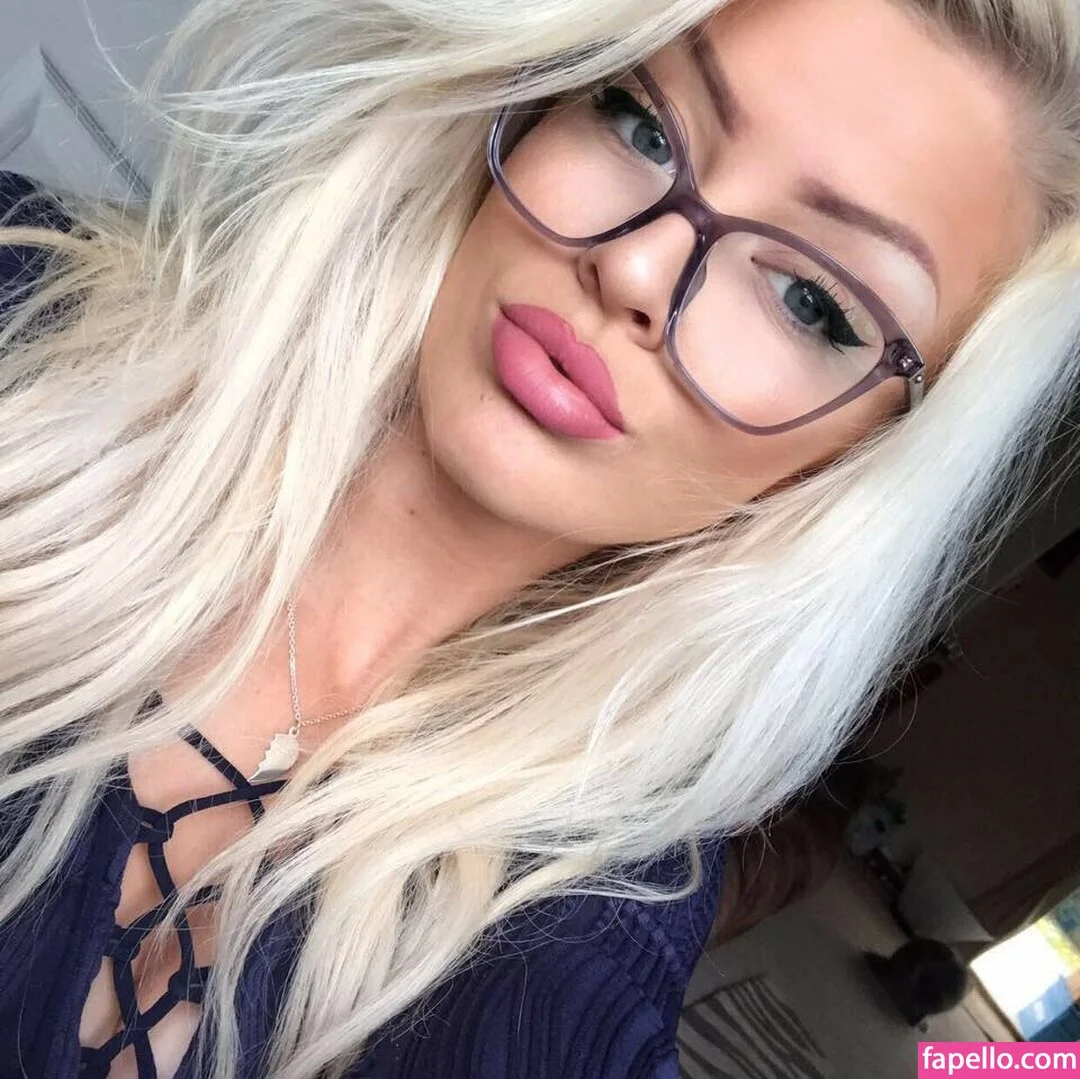 Lashes OnlyFans exclusive photo 3 - xcandylashes premium content