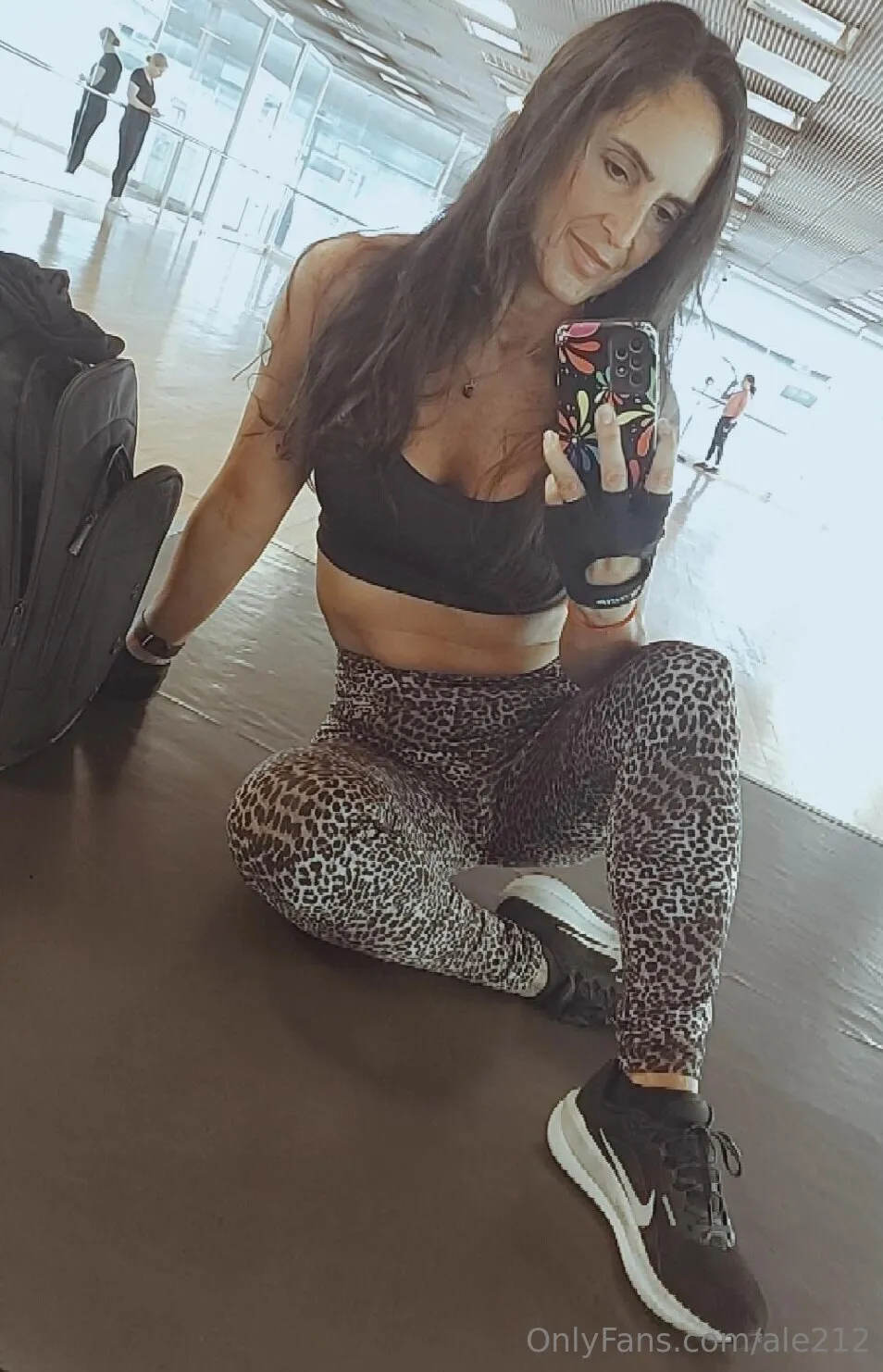 Red Velvet OnlyFans exclusive photo 3 - ale212 premium content