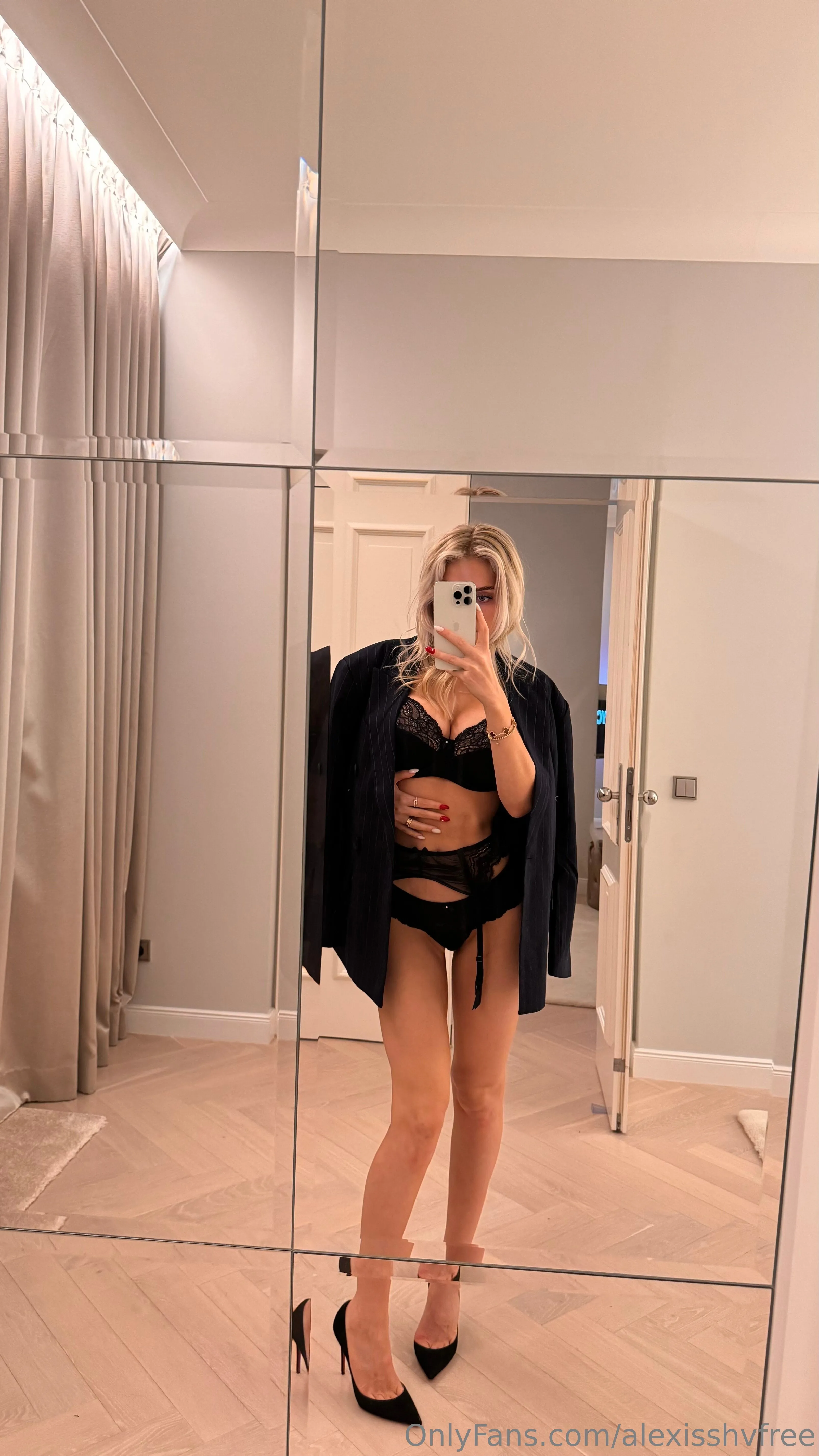 ALEXISSHV FREE OF OnlyFans exclusive photo 5 - alexisshvfree premium content