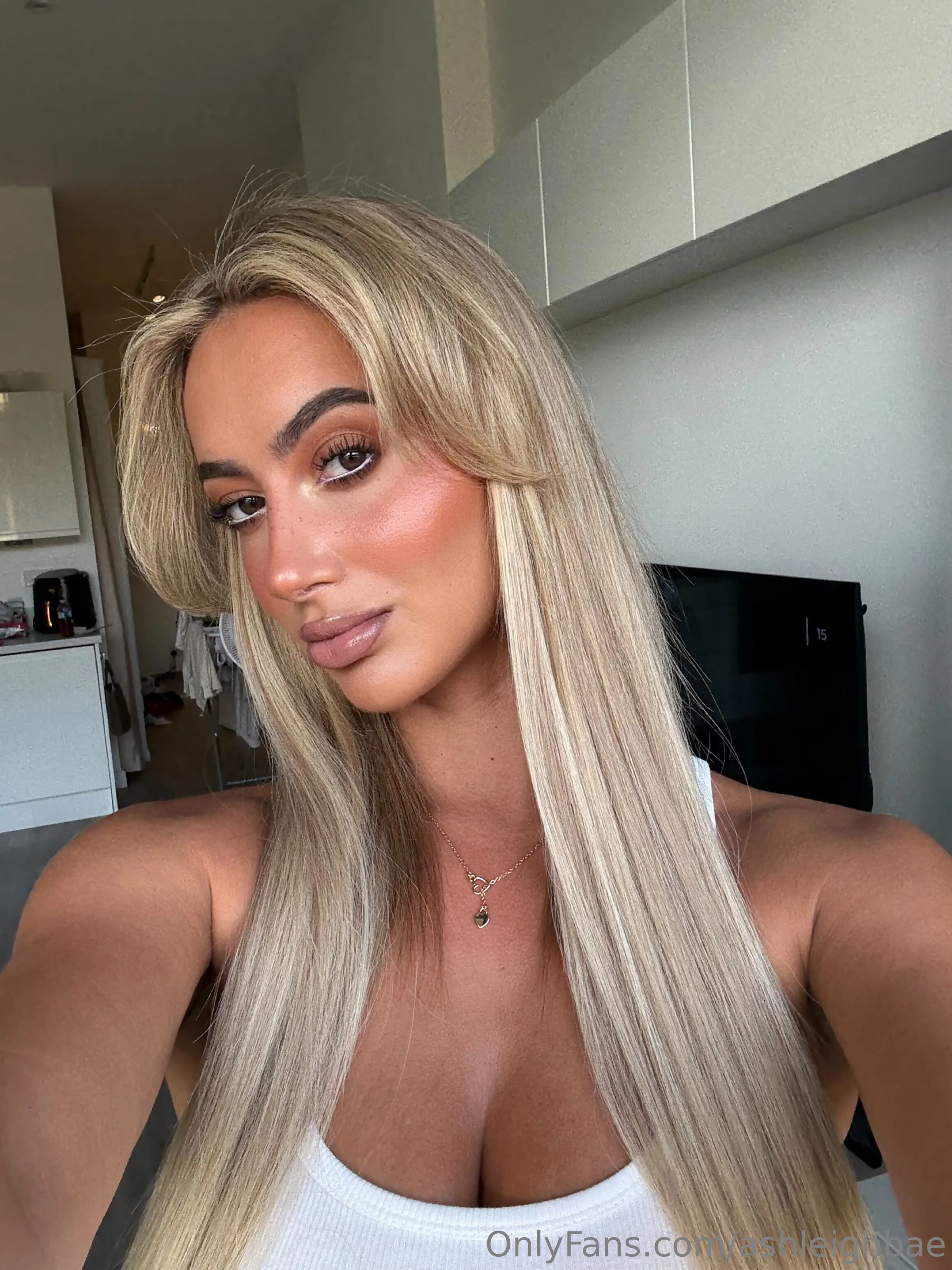 Ashleigh OnlyFans exclusive photo 10 - ashleighbae premium content