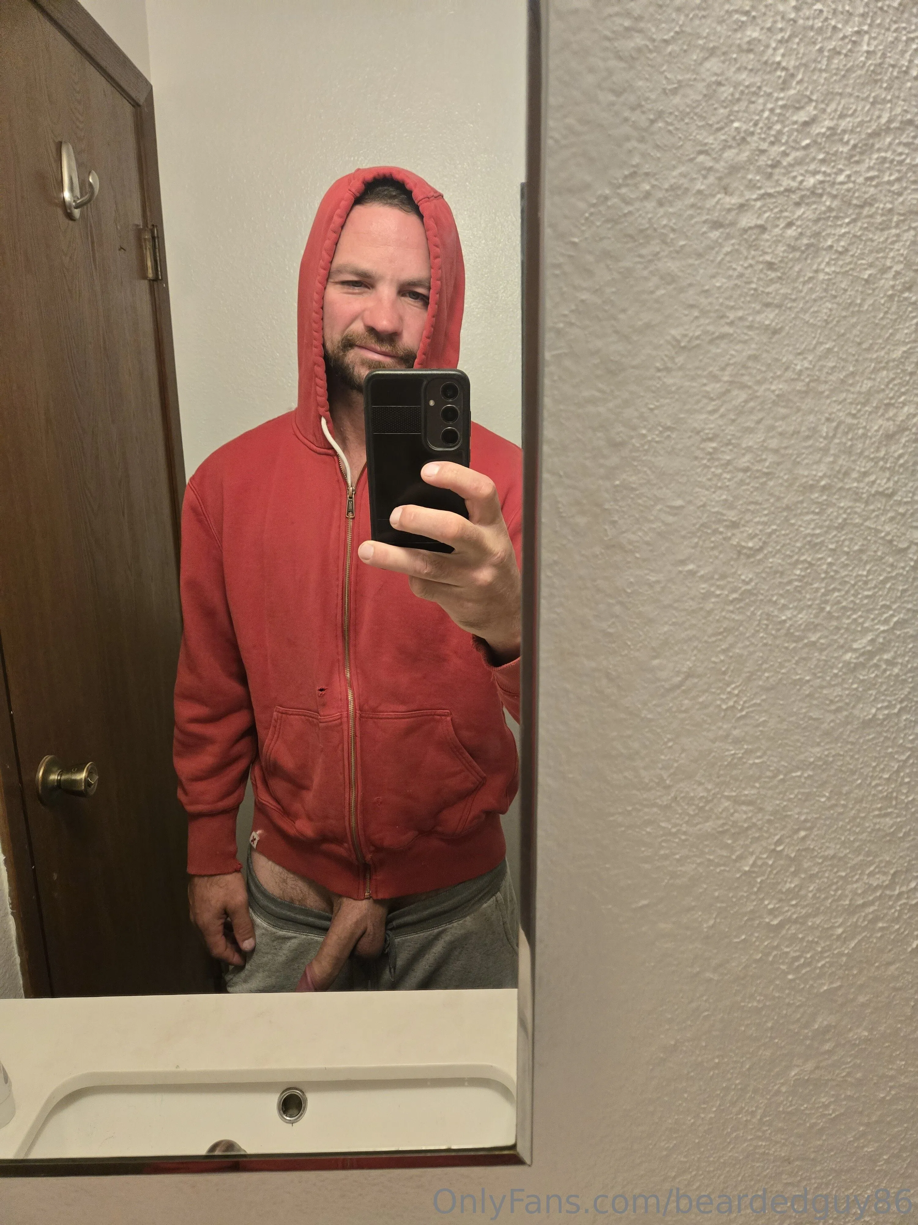 S3 OnlyFans exclusive photo 13 - beardedguy86 premium content