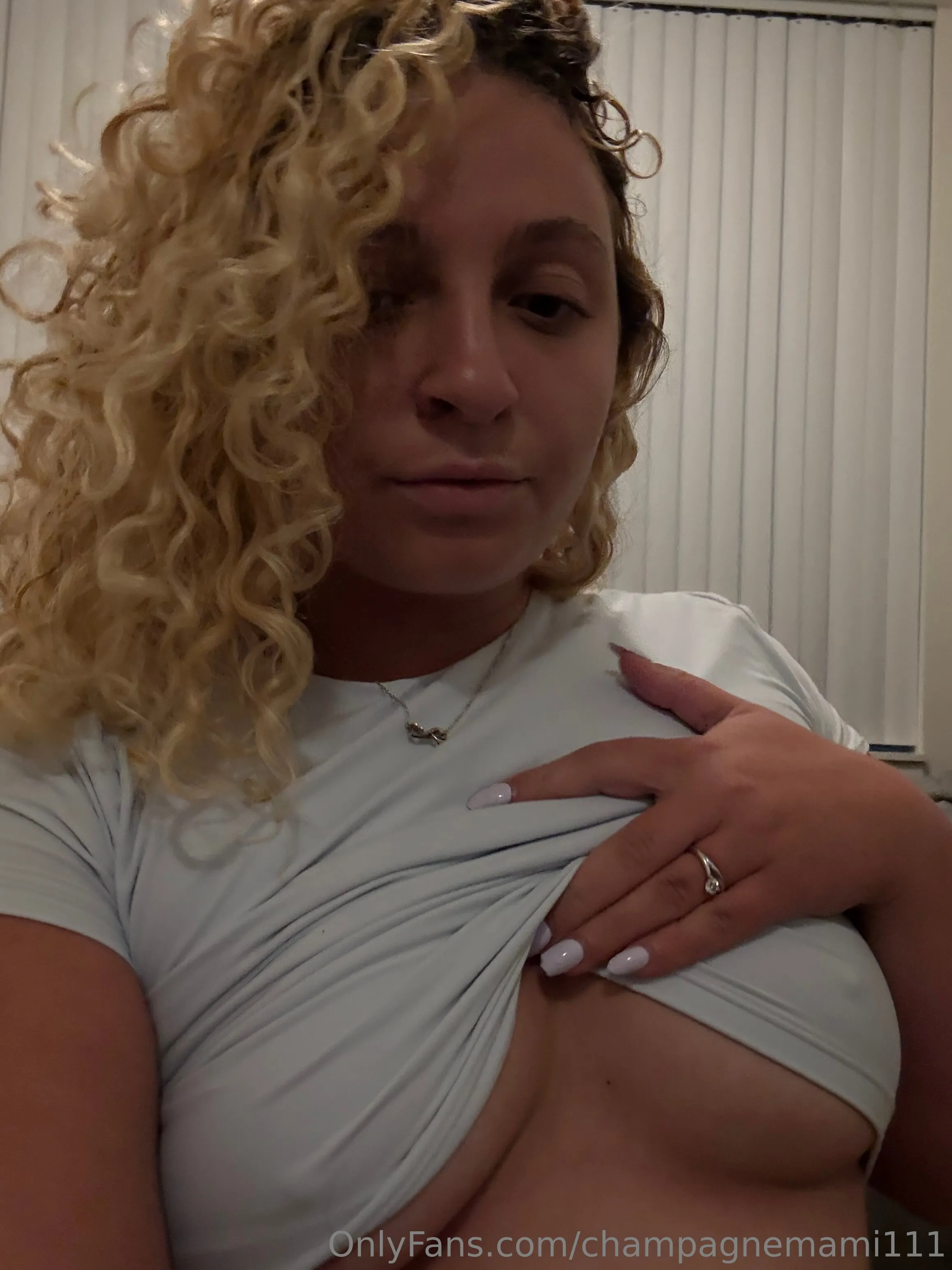 Alyssa Rose OnlyFans exclusive photo 5 - champagnemami111 premium content