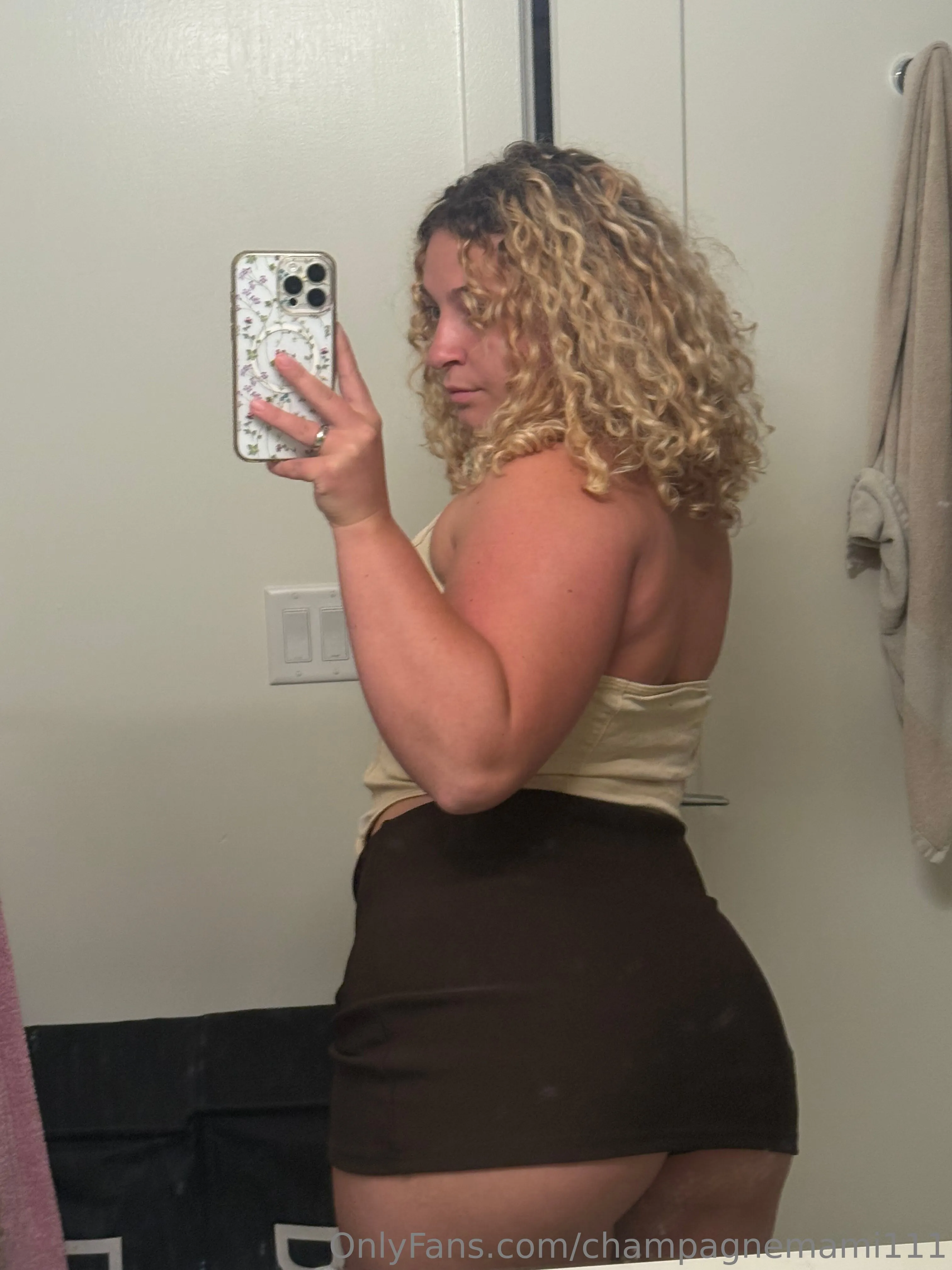 Alyssa Rose OnlyFans exclusive photo 1 - champagnemami111 premium content