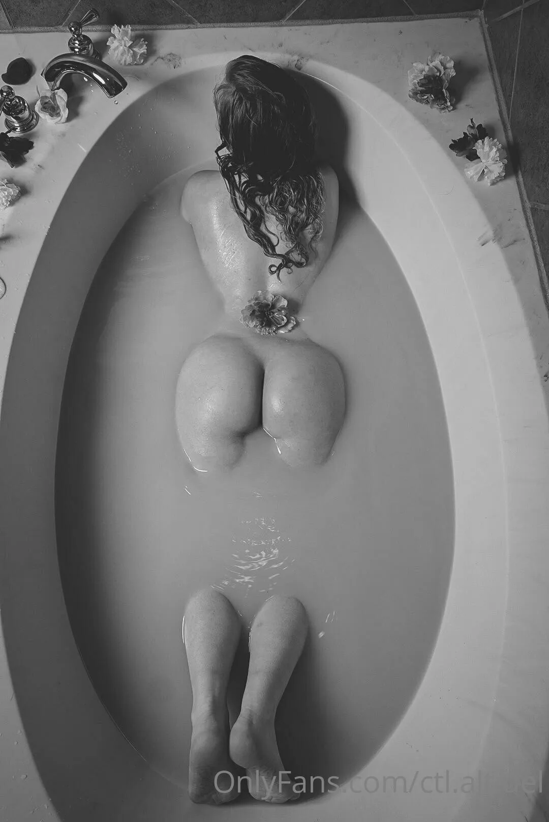 •*𝐴𝑙𝑡𝐾𝑖𝑡 𝑇𝑜𝑝 4%*• OnlyFans exclusive photo 24 - ctl.alt.del premium content