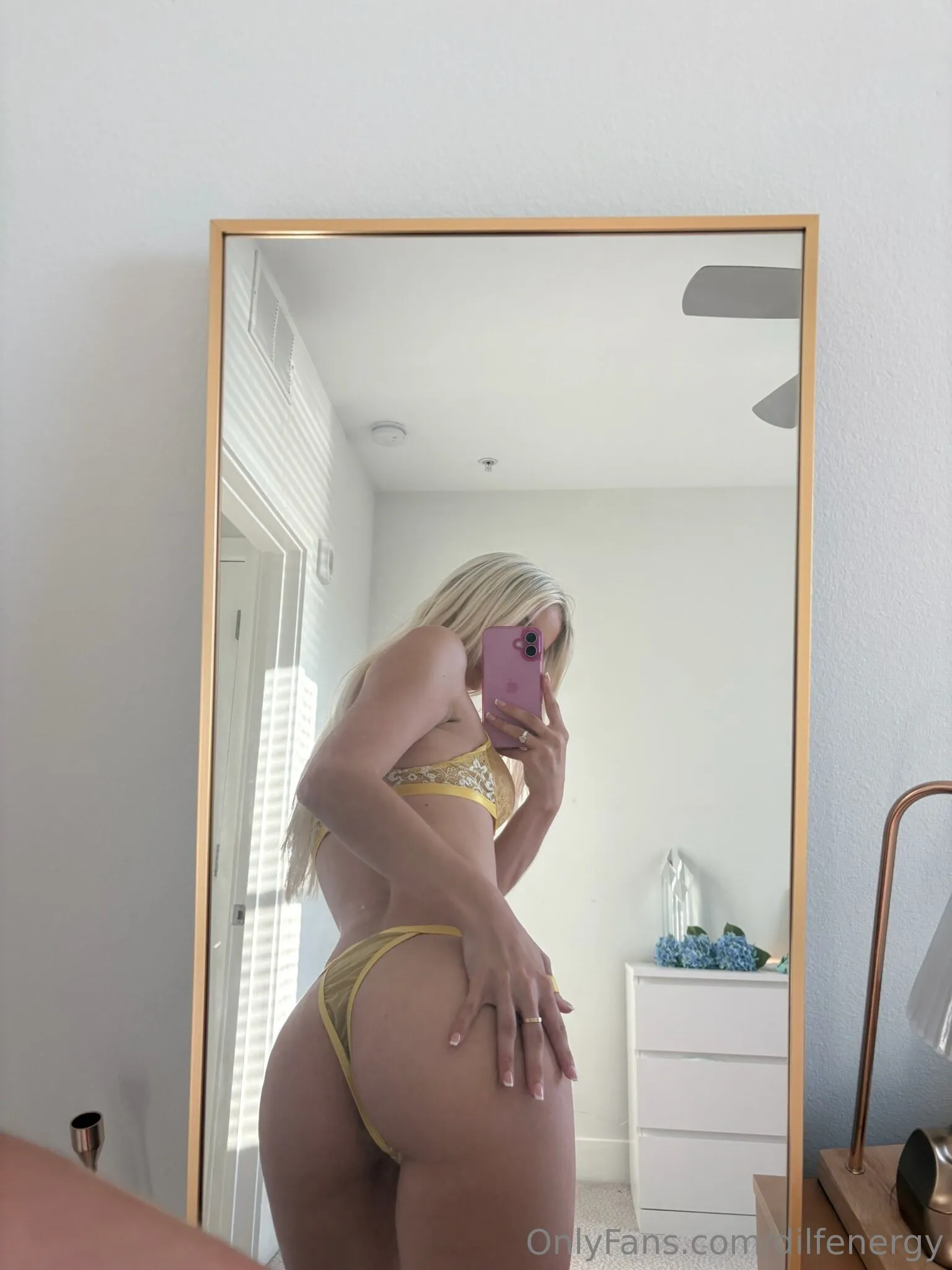 dgafbella OnlyFans exclusive photo 9 - dilfenergy premium content