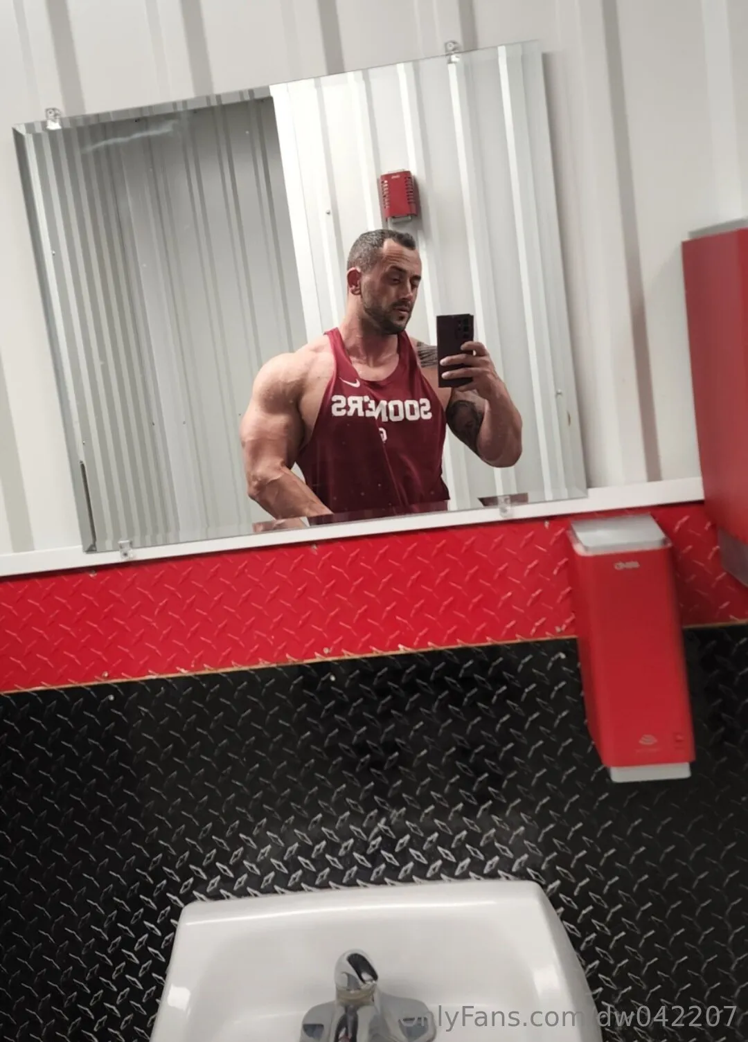 Dustin OnlyFans exclusive photo 4 - dw042207 premium content