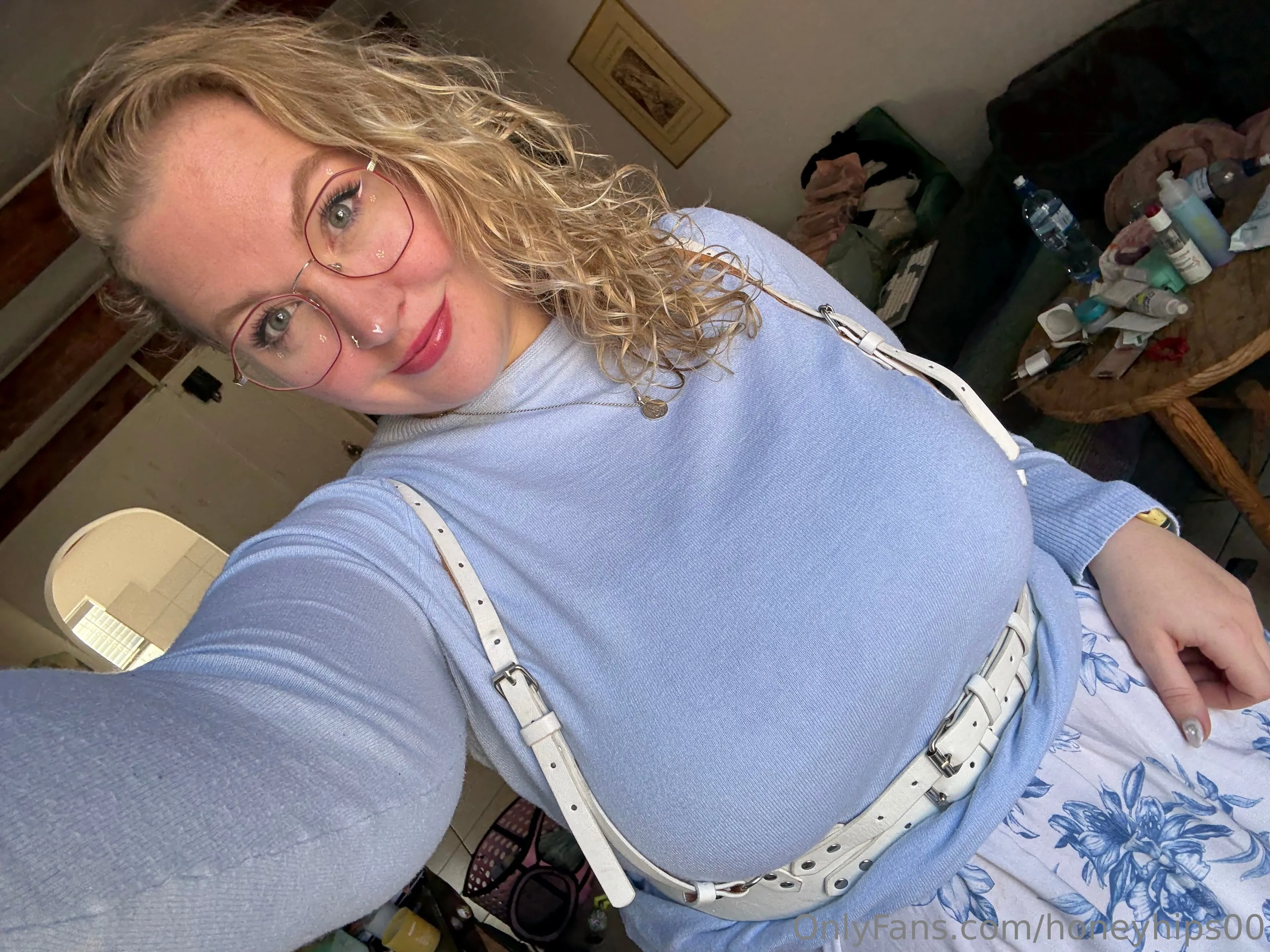 PaperWings OnlyFans exclusive photo 2 - honeyhips00 premium content