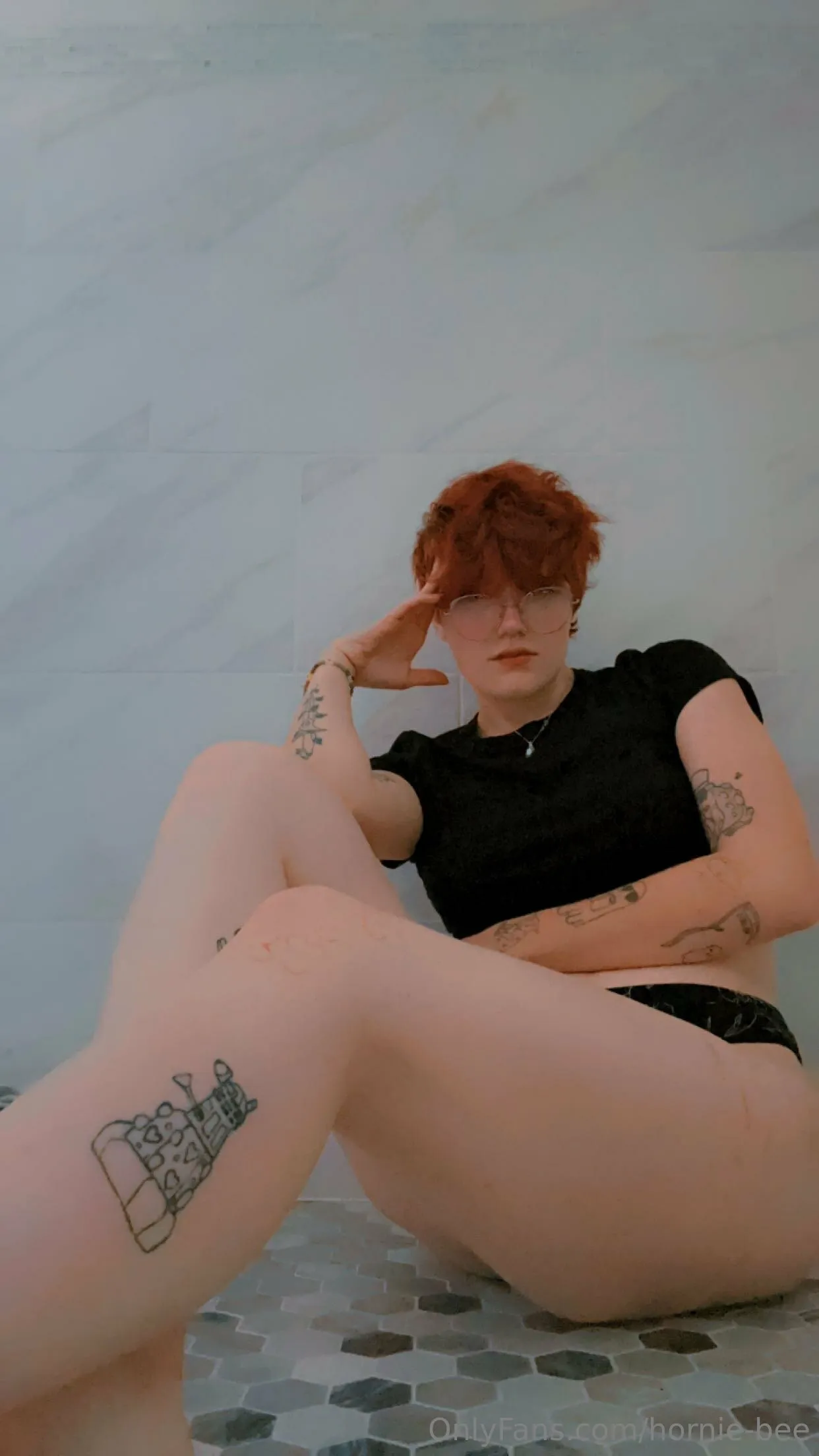 Hornie.-.bee OnlyFans exclusive photo 6 - hornie-bee premium content