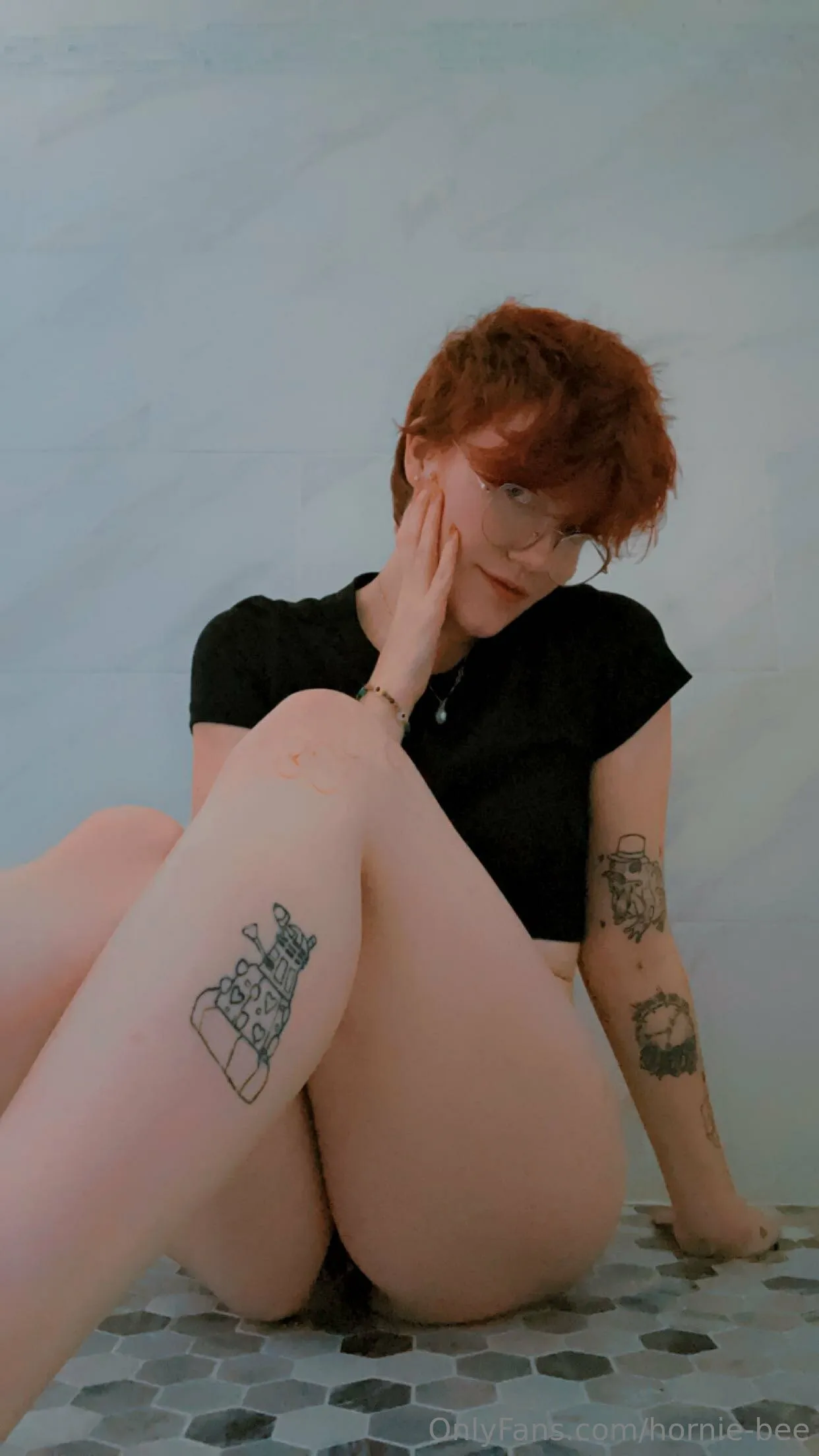 Hornie.-.bee OnlyFans exclusive photo 4 - hornie-bee premium content