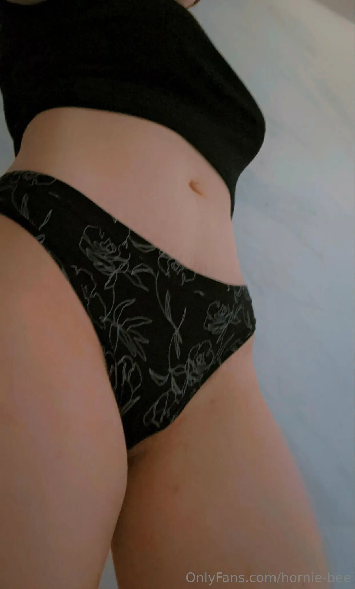 Hornie.-.bee OnlyFans exclusive photo 2 - hornie-bee premium content