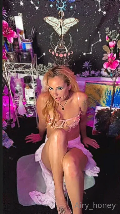 𝒜𝒾𝓇𝓎 𝐻𝑜𝓃𝑒𝓎 OnlyFans exclusive photo 22 - airyhoney premium content