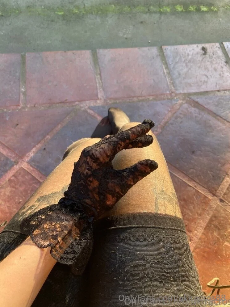 A K I R A OnlyFans exclusive photo 6 - akiracros88 premium content