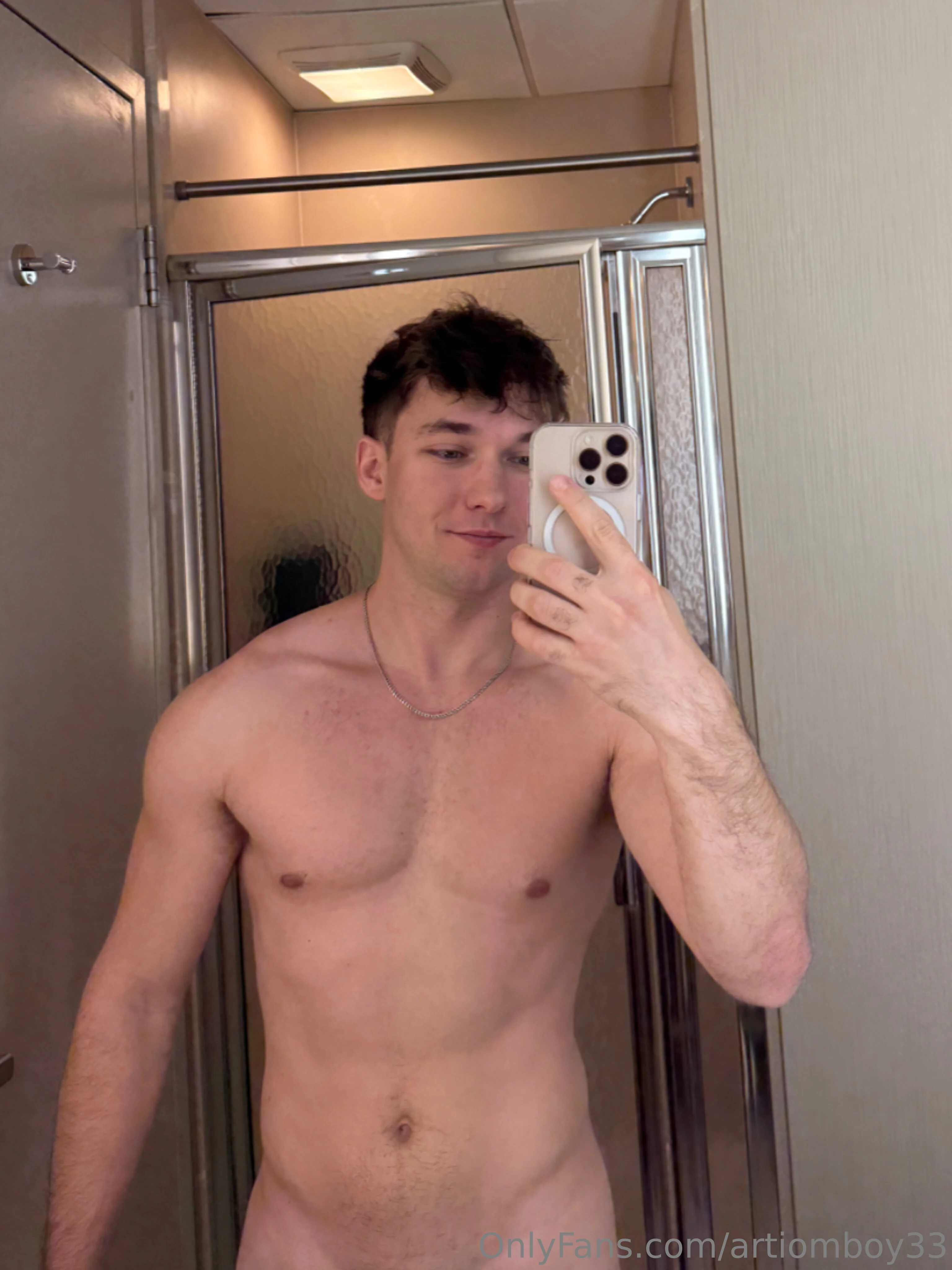 art roger philips OnlyFans exclusive photo 1 - artiomboy33 premium content