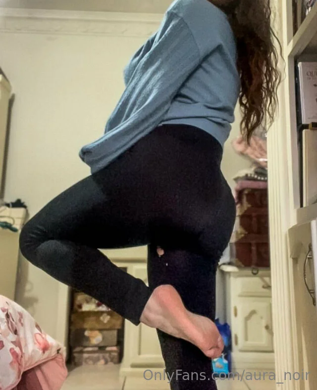 Aura OnlyFans exclusive photo 17 - aura_noir premium content
