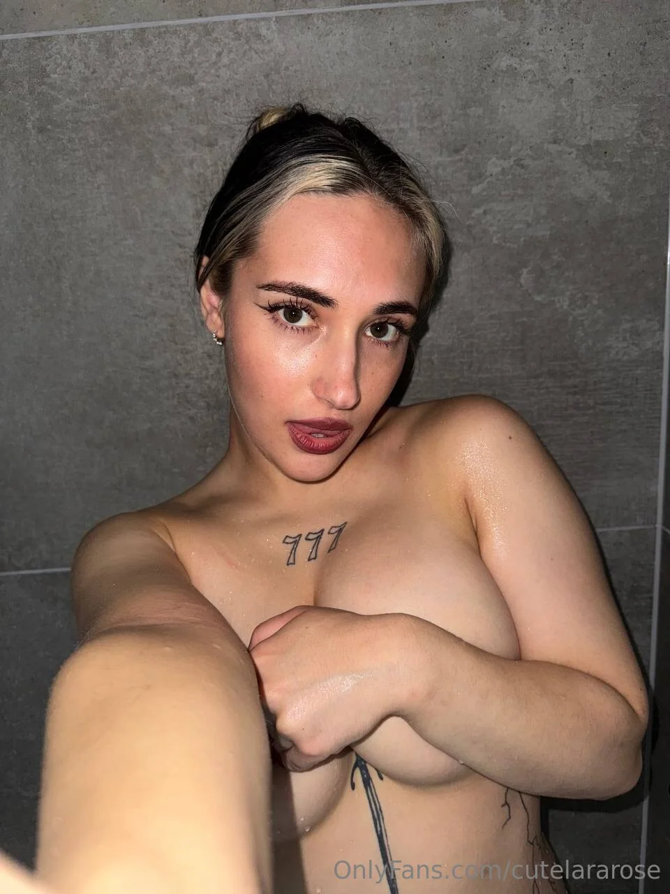 Lara Rose🩶🖤 OnlyFans exclusive photo 16 - cutelararose premium content