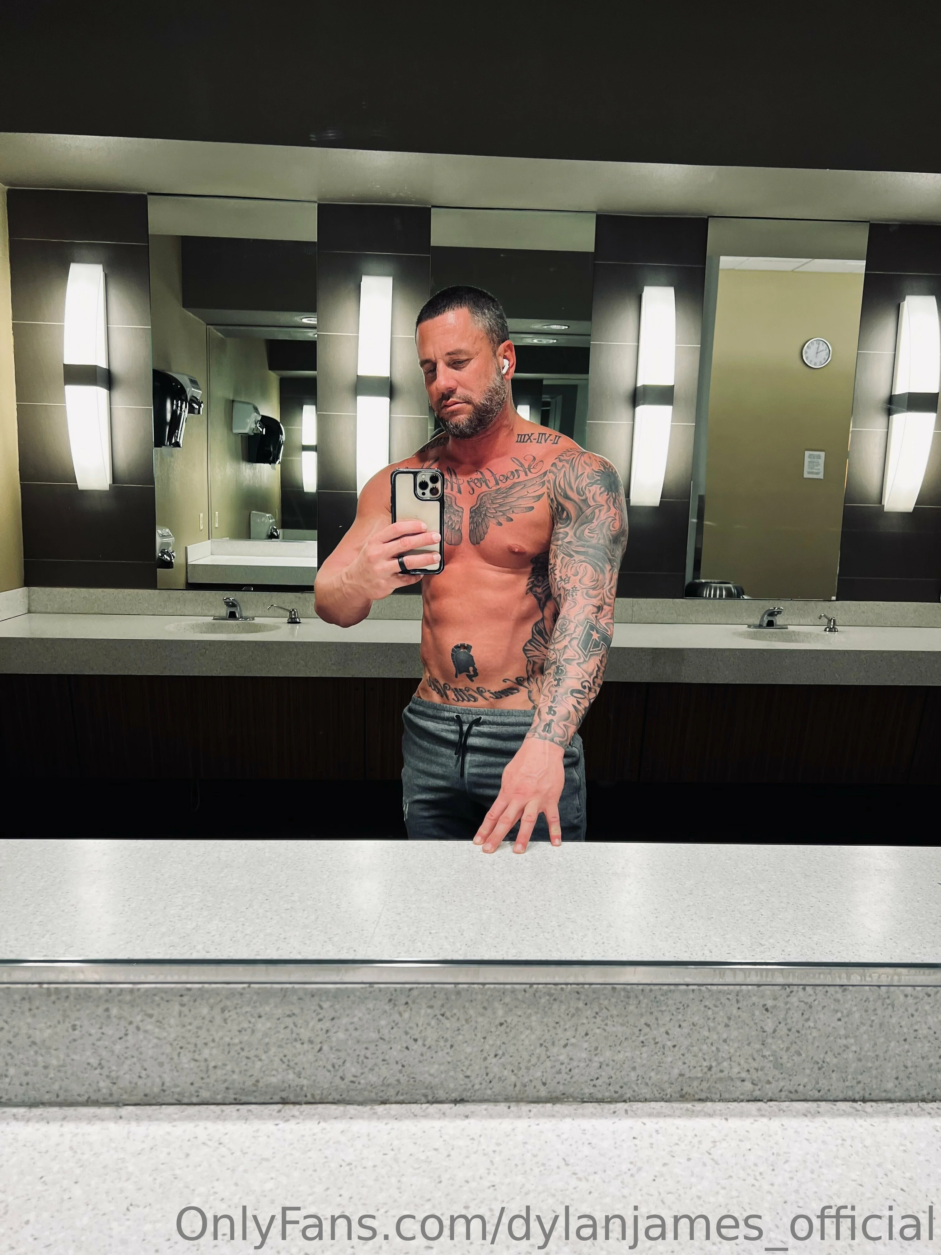 James Richard OnlyFans exclusive photo 2 - daddy_jame5 premium content
