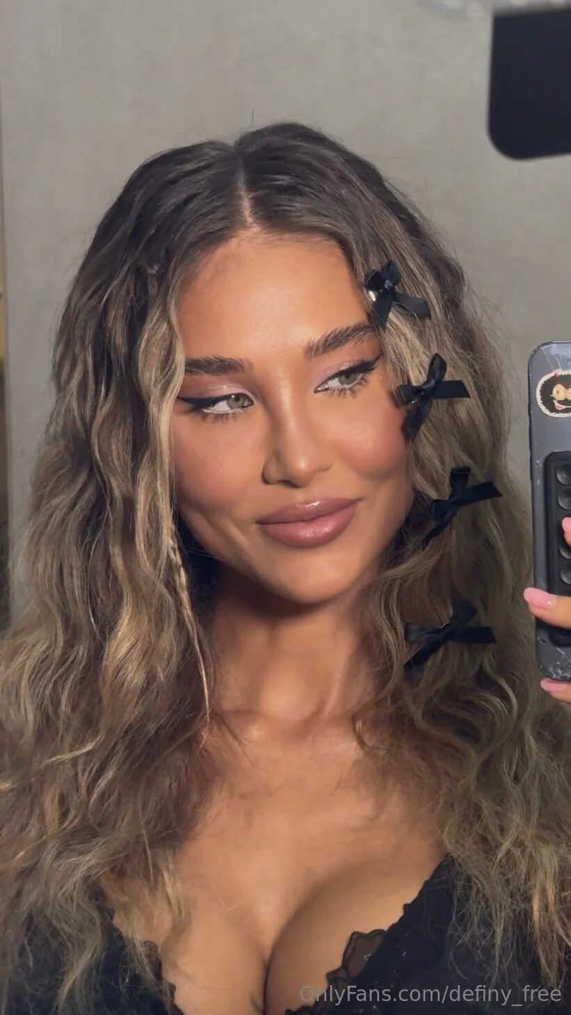 Elizabeth Definy😈 OnlyFans exclusive photo 1 - definy_free premium content