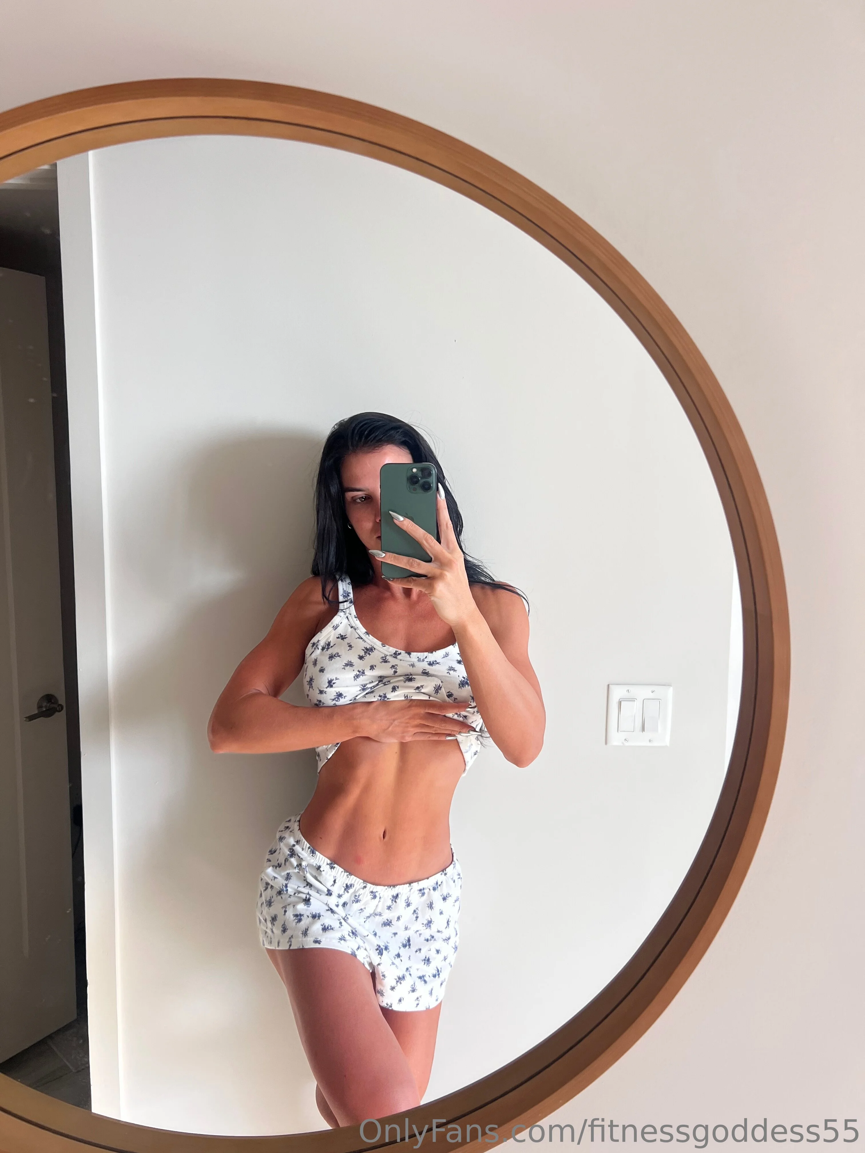 FIT QUEEN 👑 OnlyFans exclusive photo 9 - fitnessgoddess55 premium content