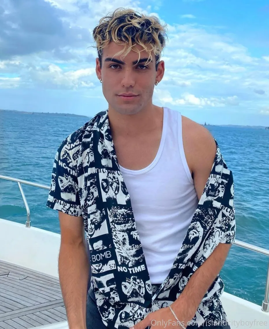 Islandcityboyfree OnlyFans exclusive photo 10 - islandcityboyfree premium content