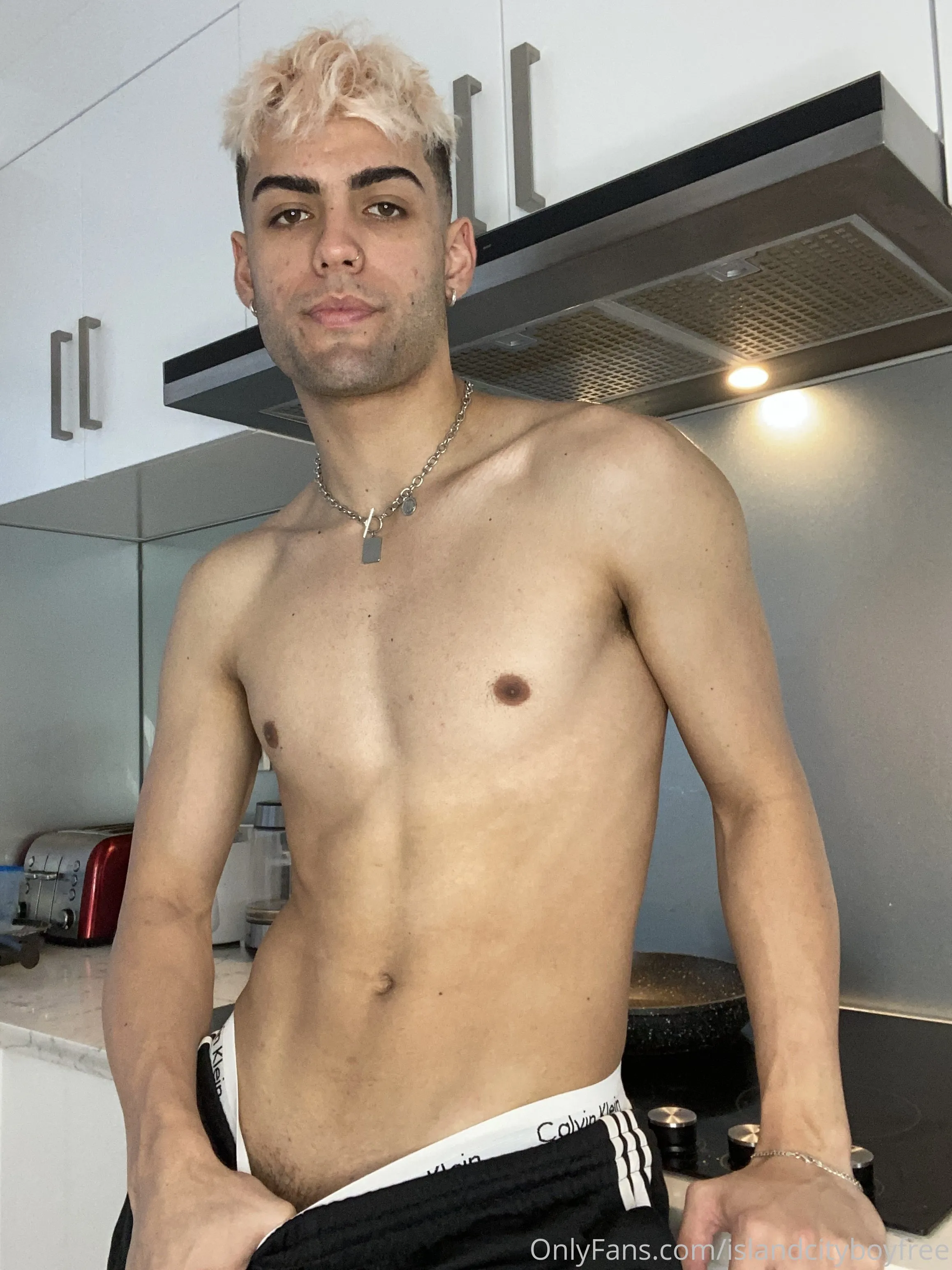 Islandcityboyfree OnlyFans exclusive photo 7 - islandcityboyfree premium content