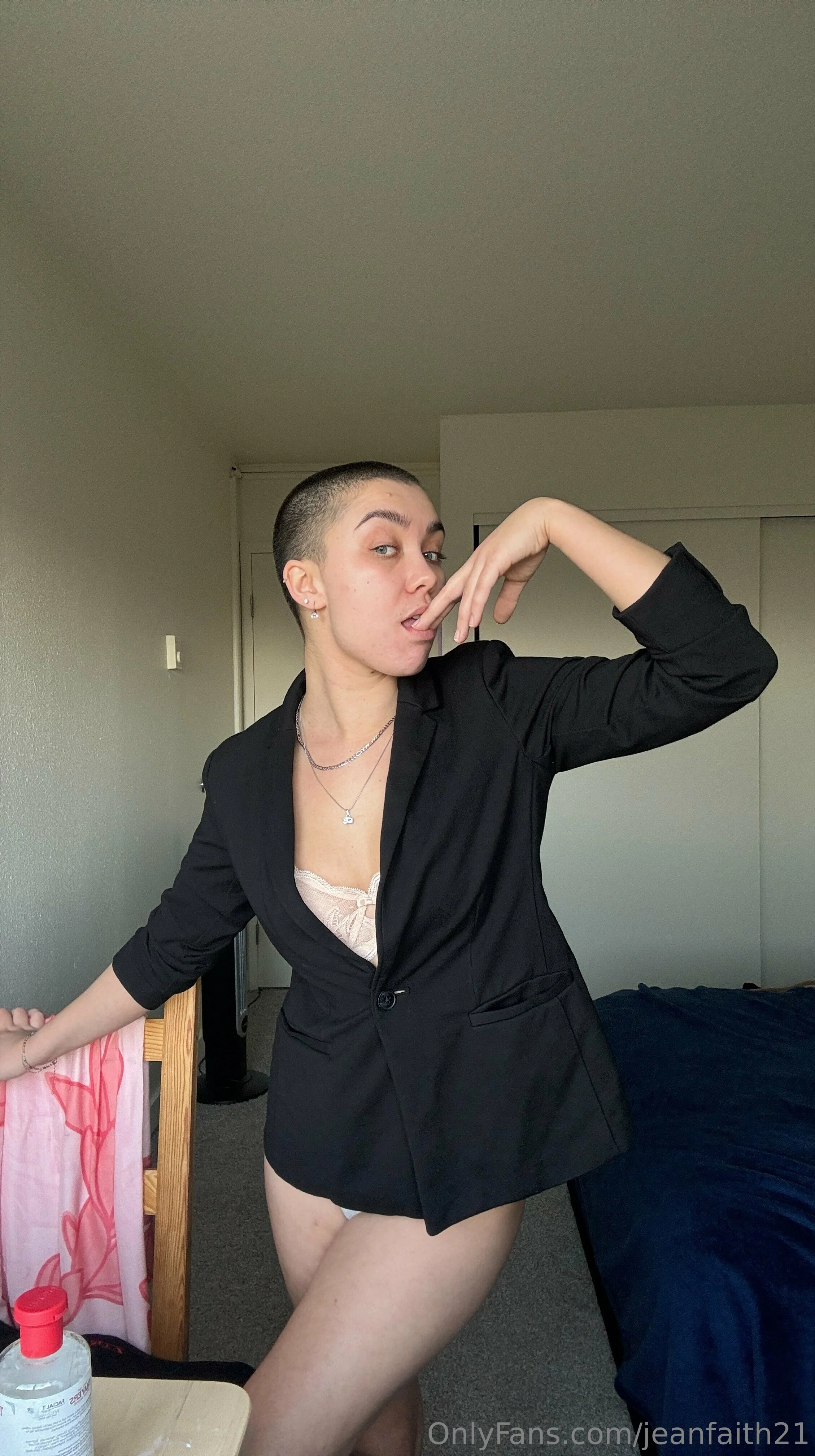 Jean OnlyFans exclusive photo 8 - jeanfaith21 premium content