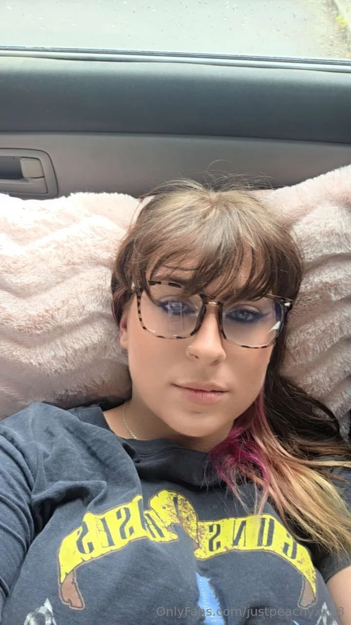 Ella_rose_2004 OnlyFans exclusive photo 7 - justpeachyxx18 premium content