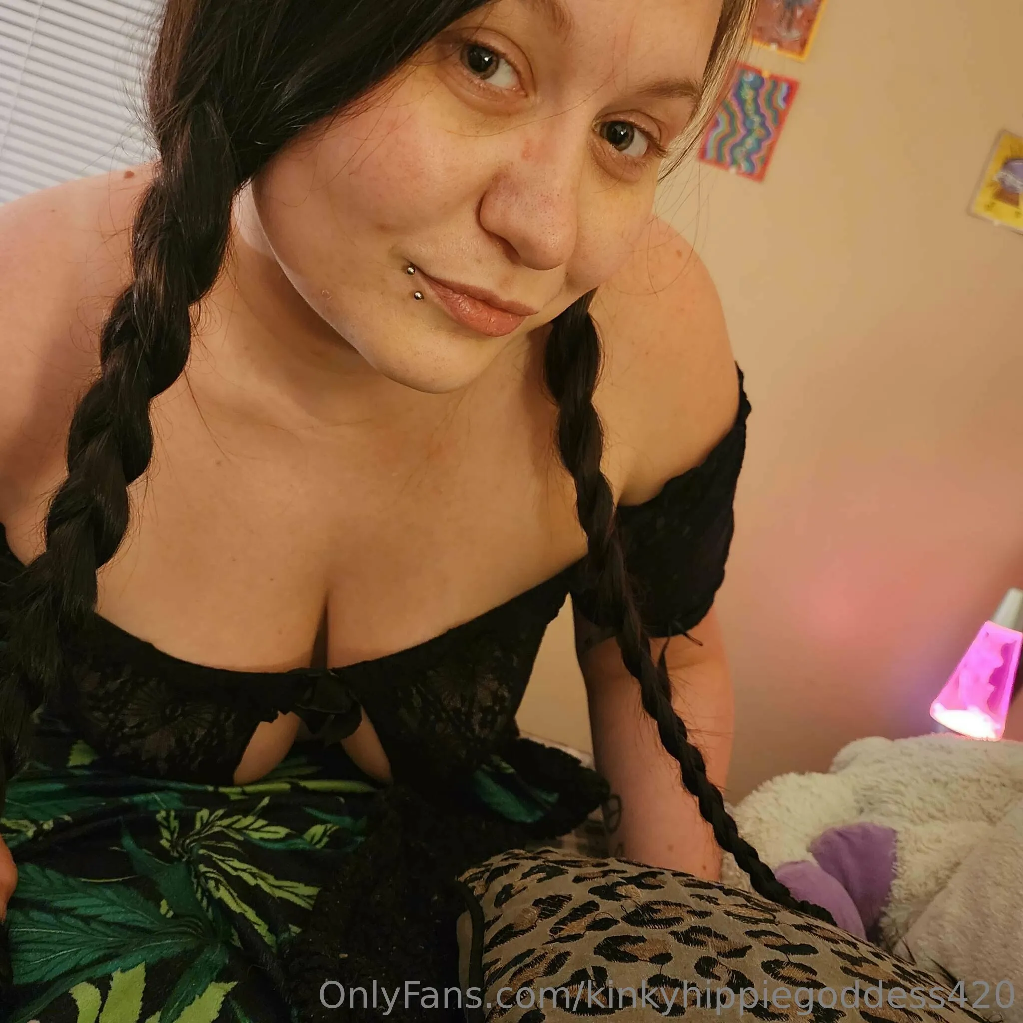 GoddessKinkyHippie420 OnlyFans exclusive photo 4 - kinkyhippiegoddess420 premium content