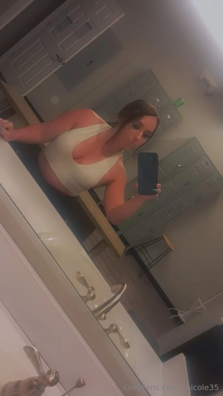 Knicole35 OnlyFans exclusive photo 14 - knicole35 premium content