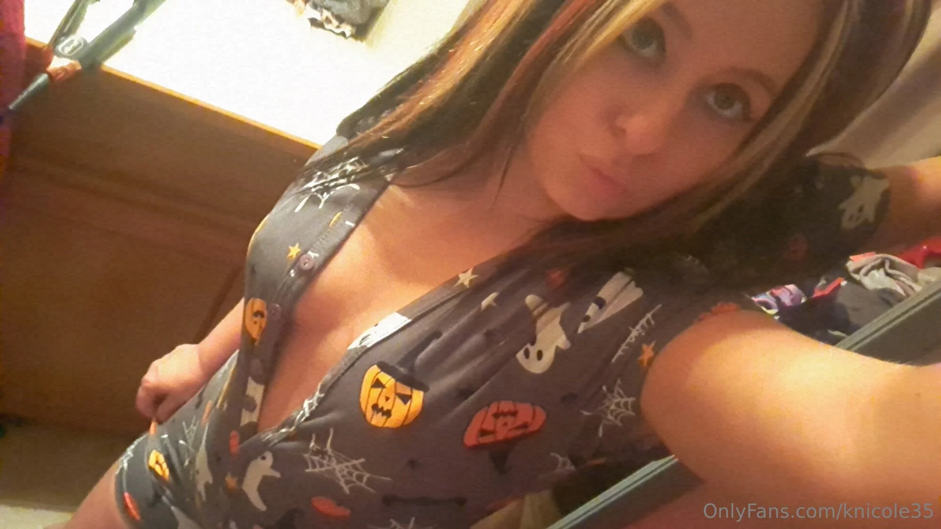 Knicole35 OnlyFans exclusive photo 4 - knicole35 premium content