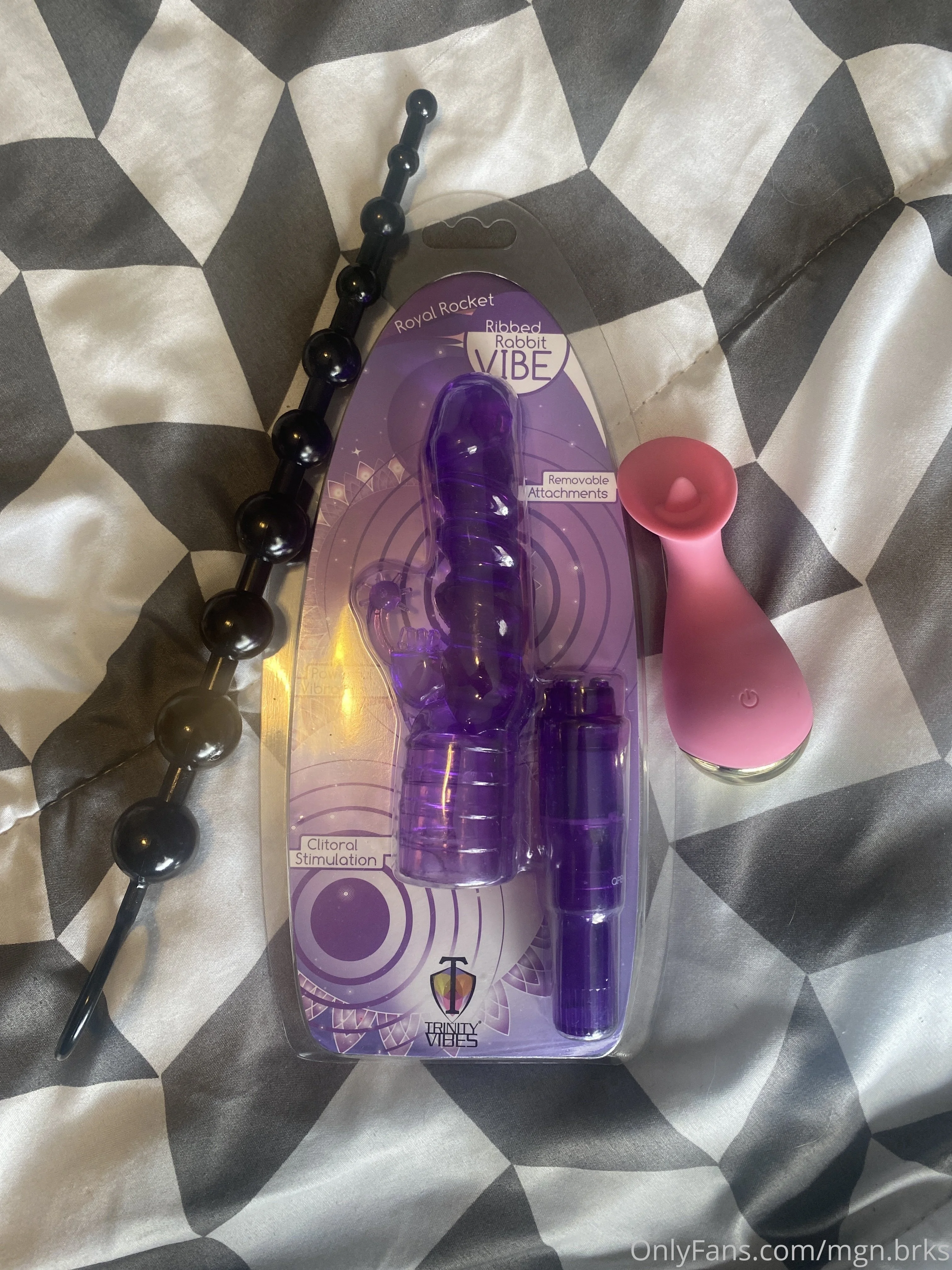 Megan Brooks OnlyFans exclusive photo 2 - mgn.brks premium content