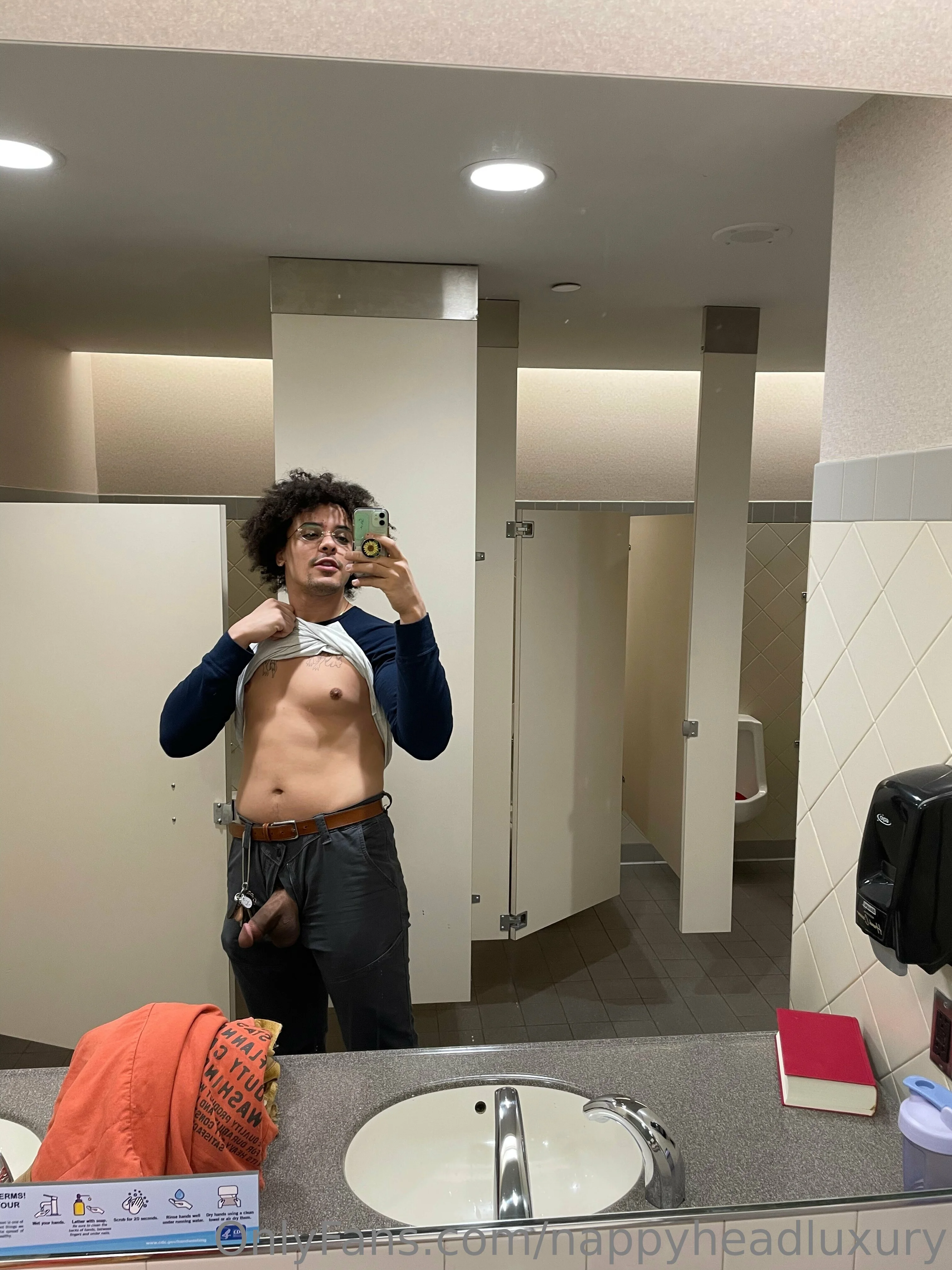 nappyheadluxury OnlyFans exclusive photo 6 - nappyheadluxury premium content