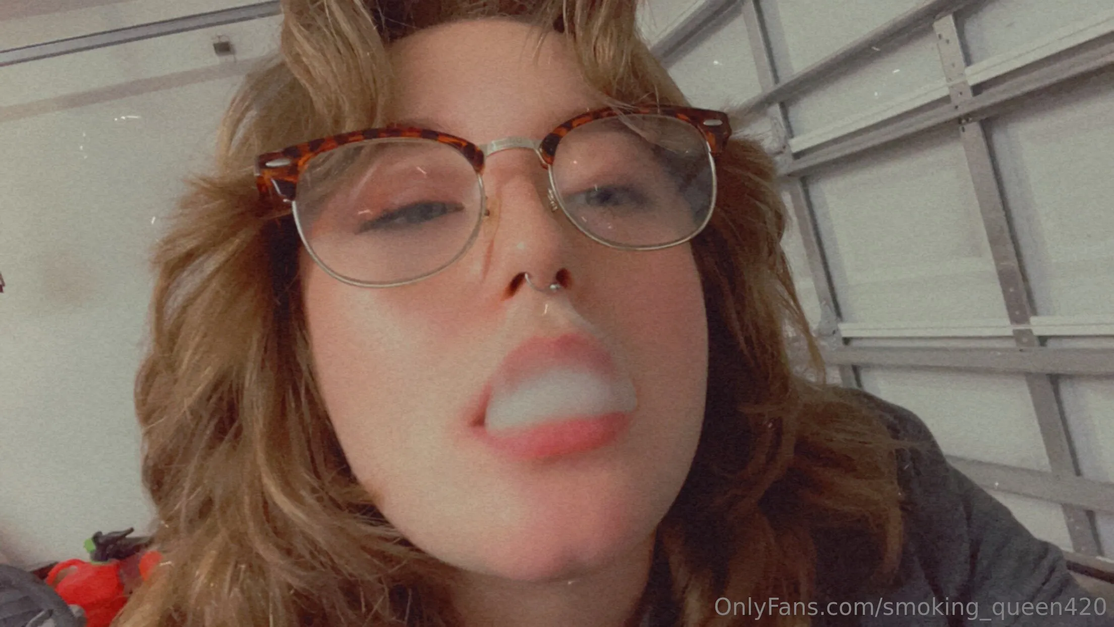livi OnlyFans exclusive photo 4 - smoking_queen420 premium content