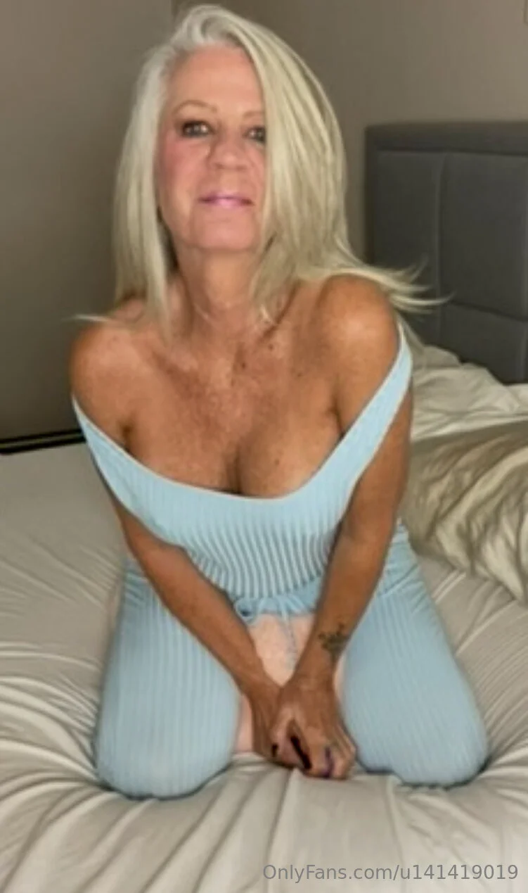 Southern Mature Woman OnlyFans exclusive photo 2 - u141419019 premium content