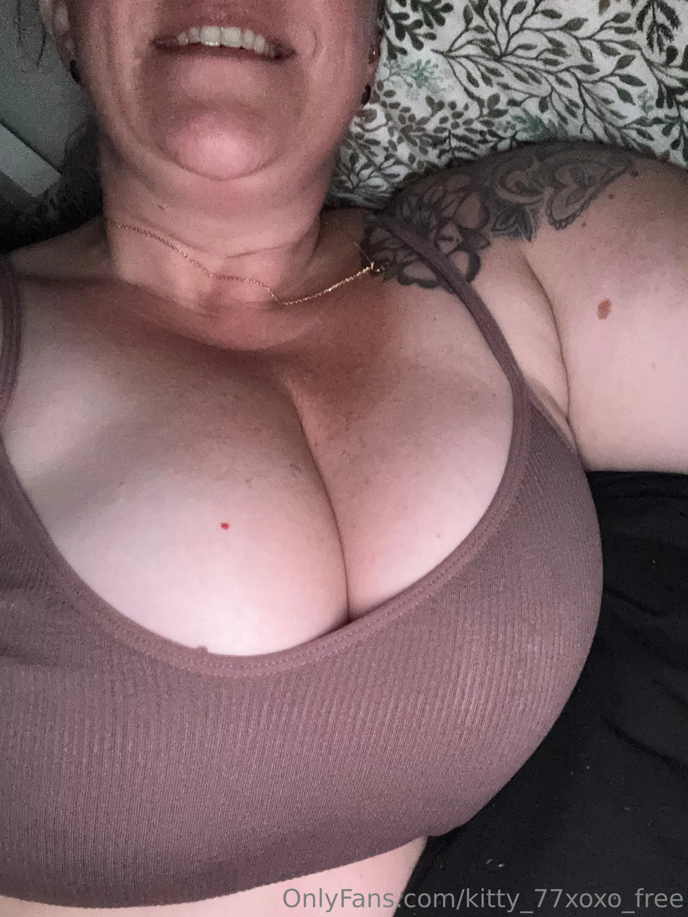 Kitty Curvy Girl Free OnlyFans exclusive photo 2 - kitty_77xoxo_free premium content