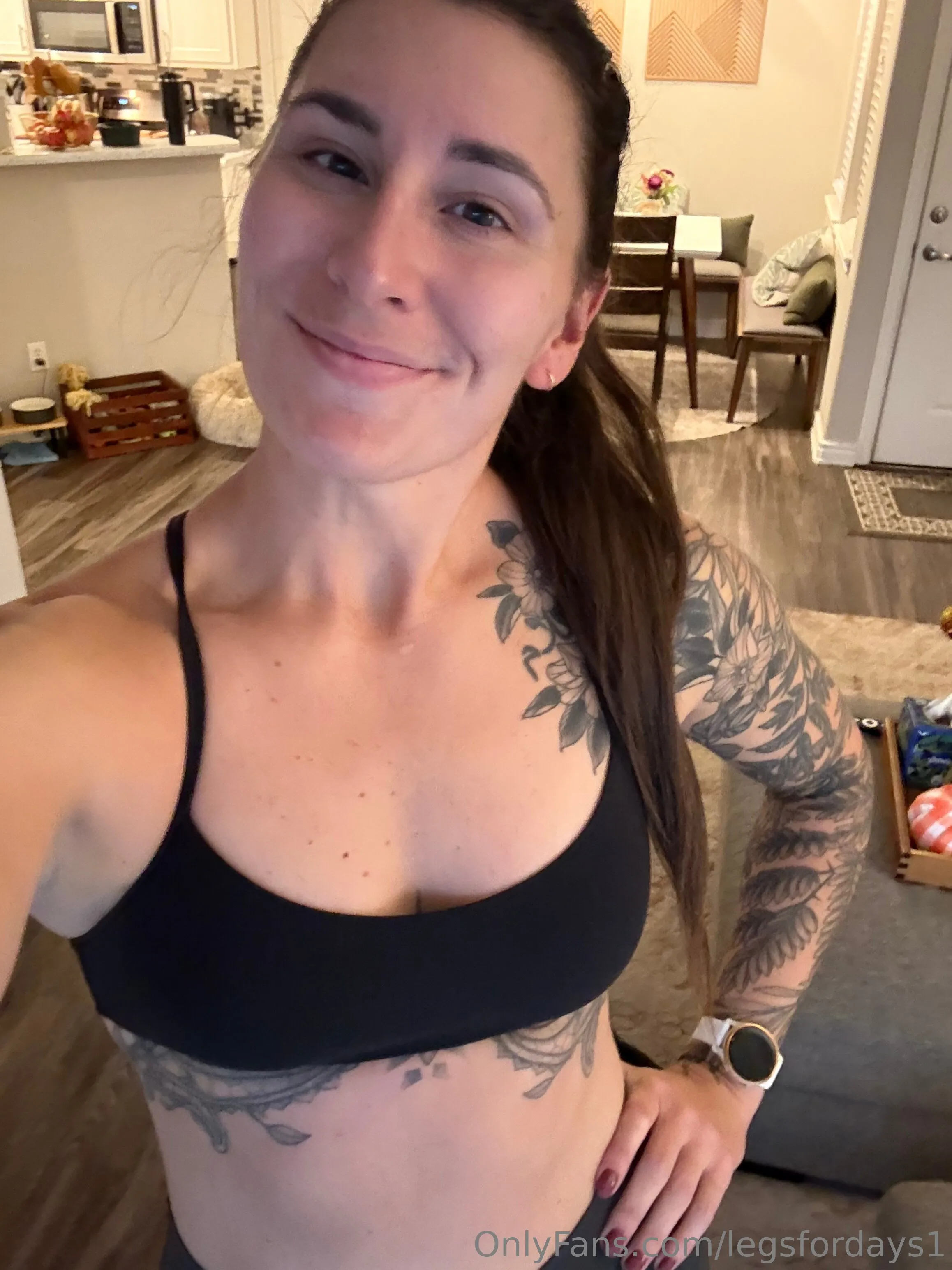 Lauren🏔️ OnlyFans exclusive photo 40 - legsfordays1 premium content