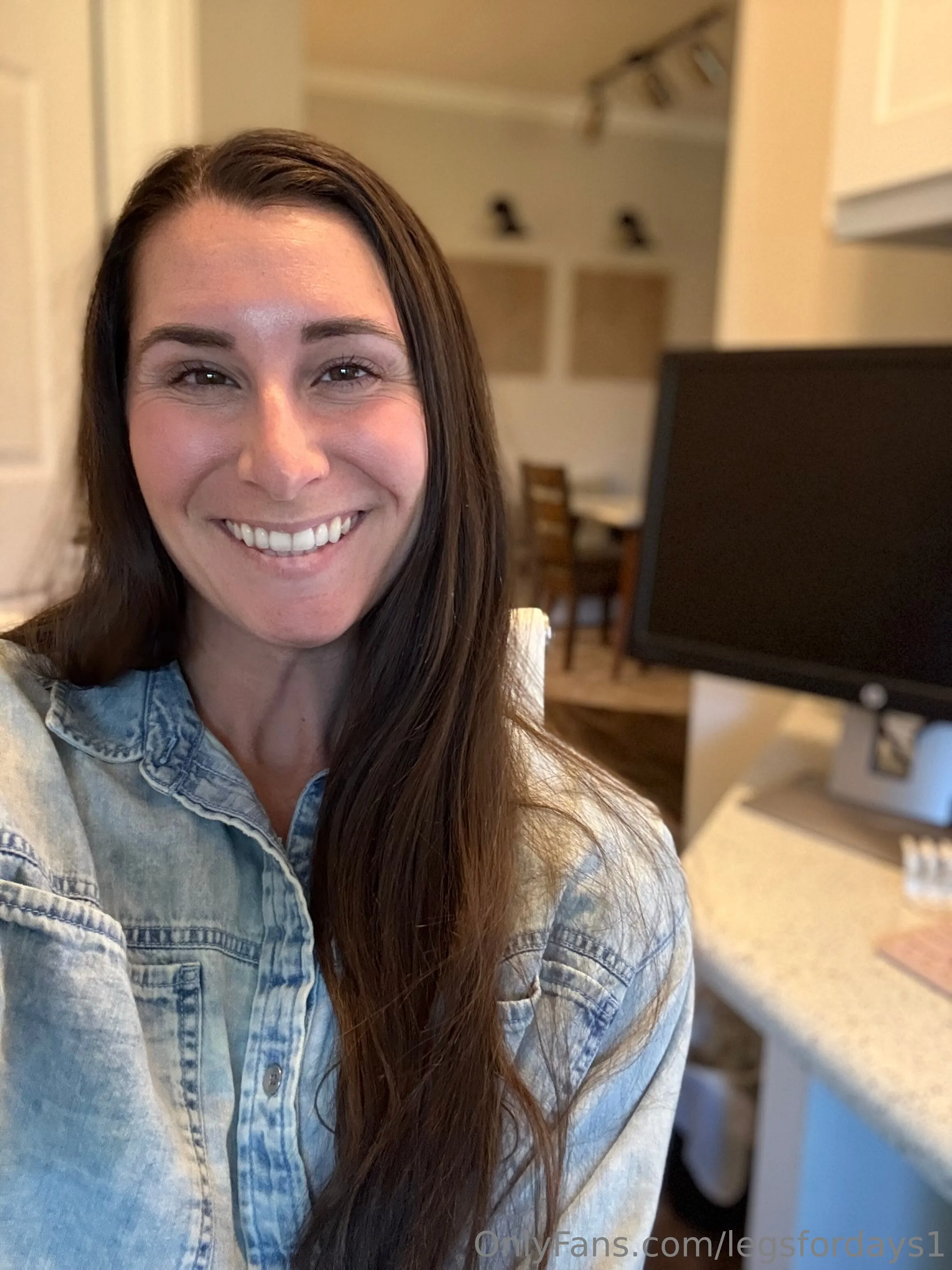 Lauren🏔️ OnlyFans exclusive photo 32 - legsfordays1 premium content