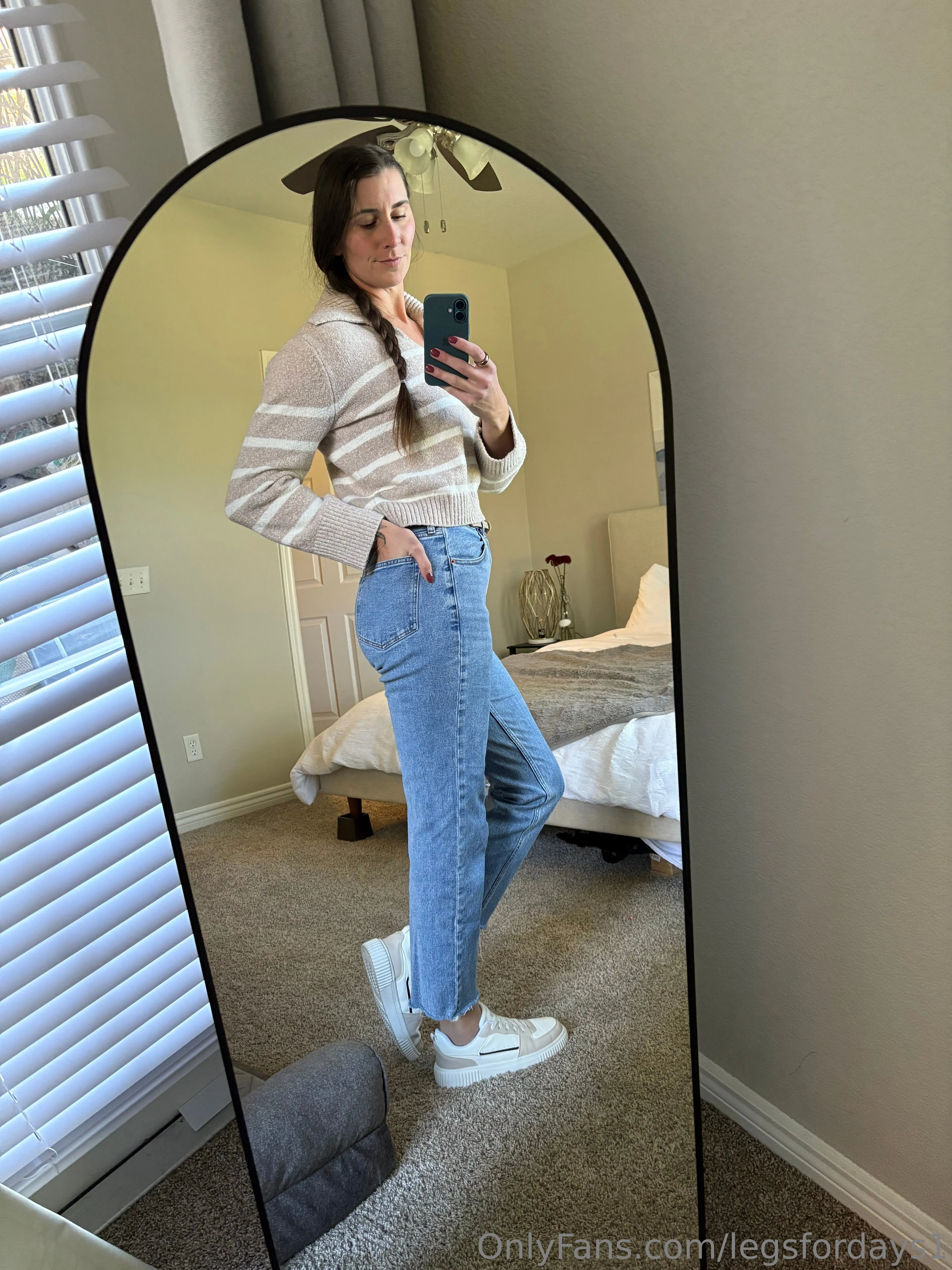 Lauren🏔️ OnlyFans exclusive photo 8 - legsfordays1 premium content