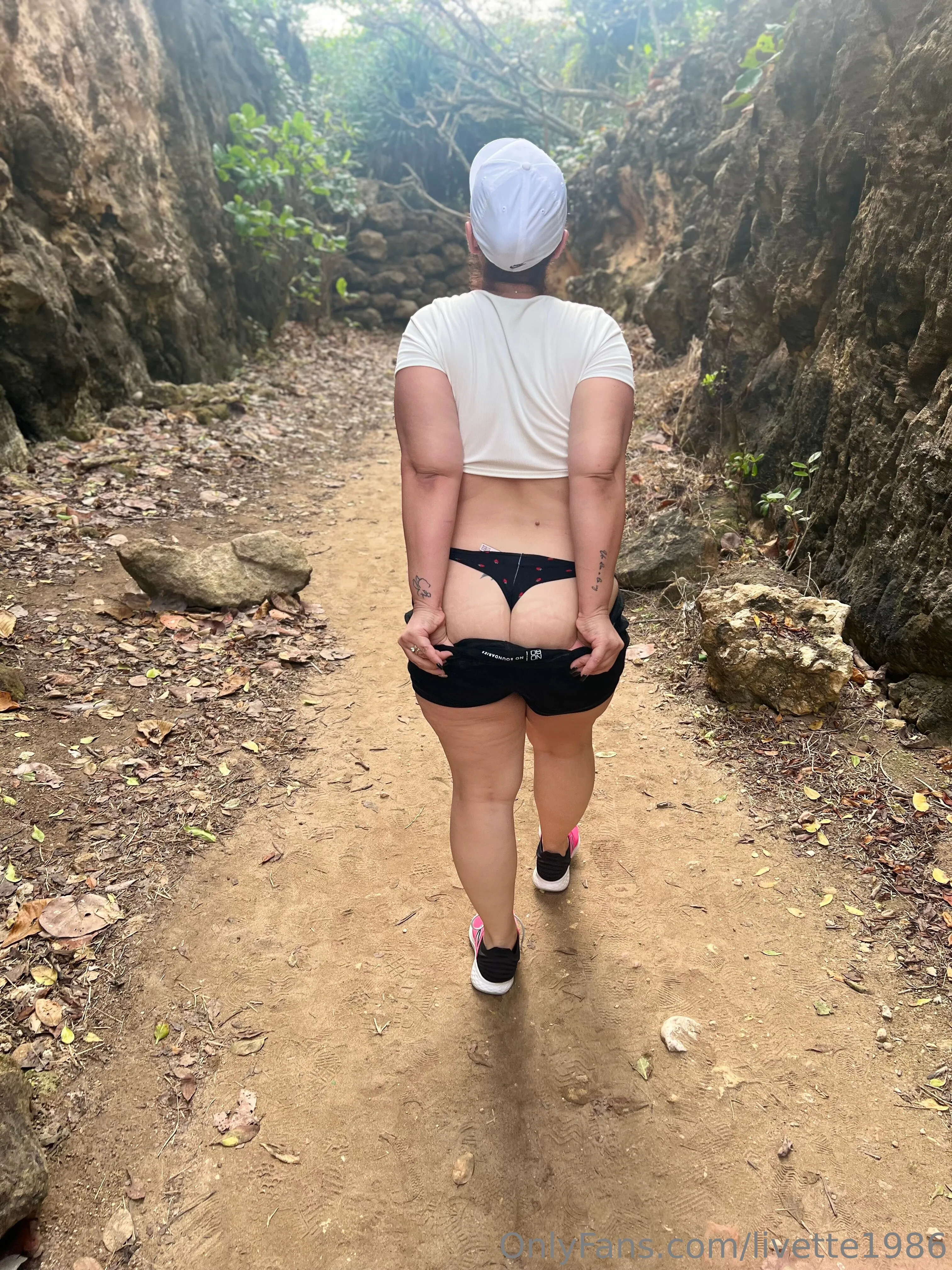 Livette OnlyFans exclusive photo 13 - livette36 premium content