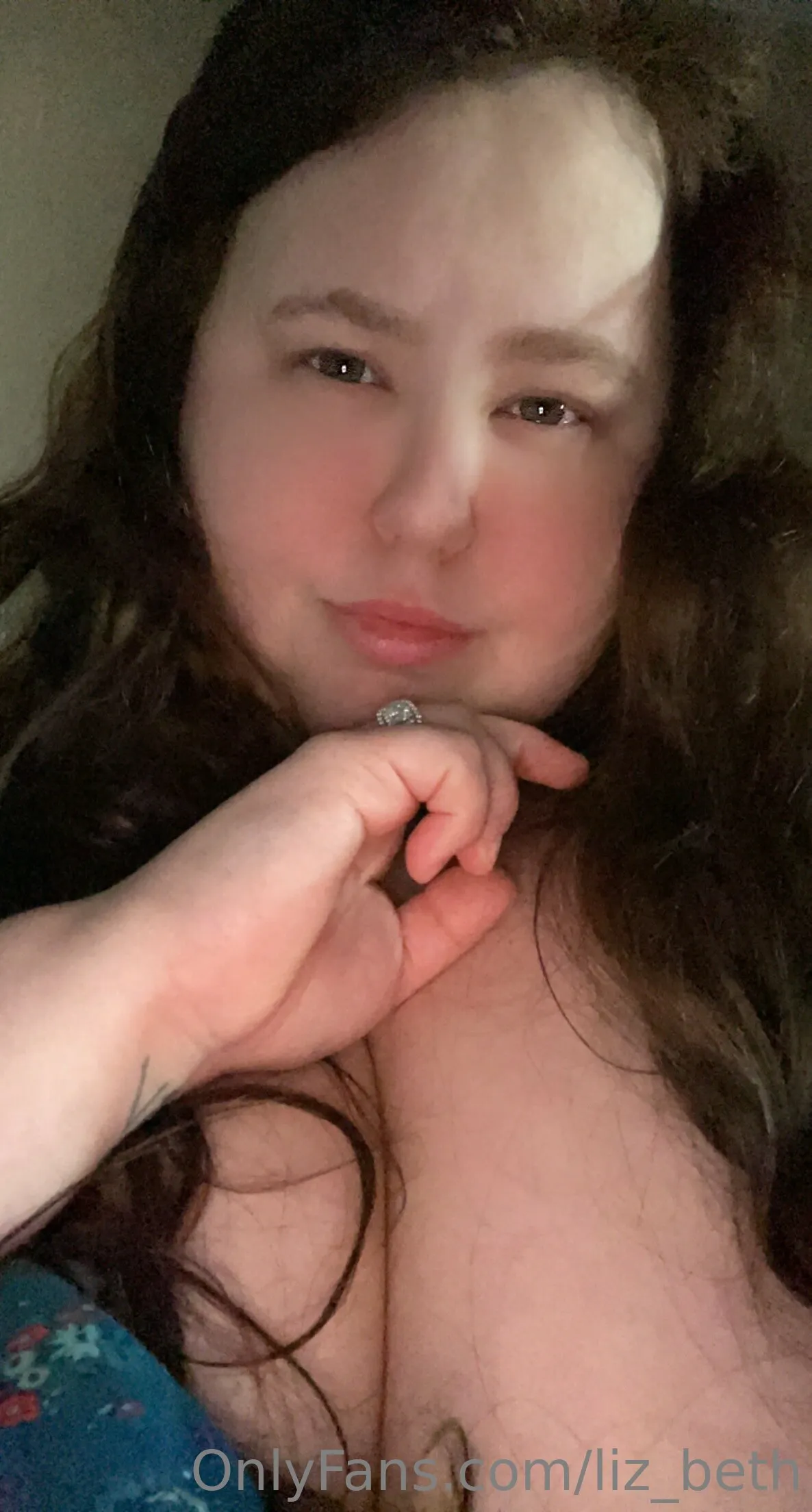 Hot Southern MILF! (FREE) 🥰 OnlyFans exclusive photo 1 - liz_beth premium content