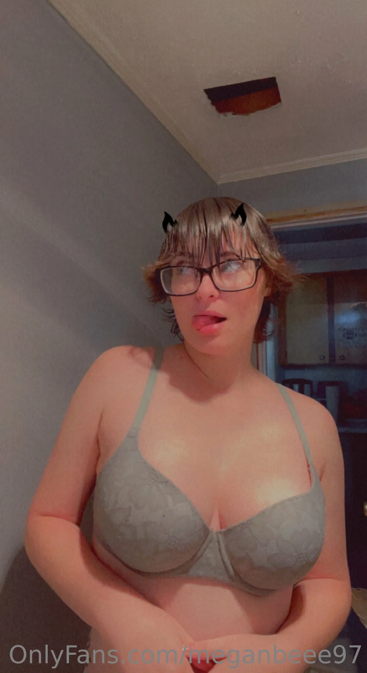 Megan Bee OnlyFans exclusive photo 3 - meganbeee97 premium content