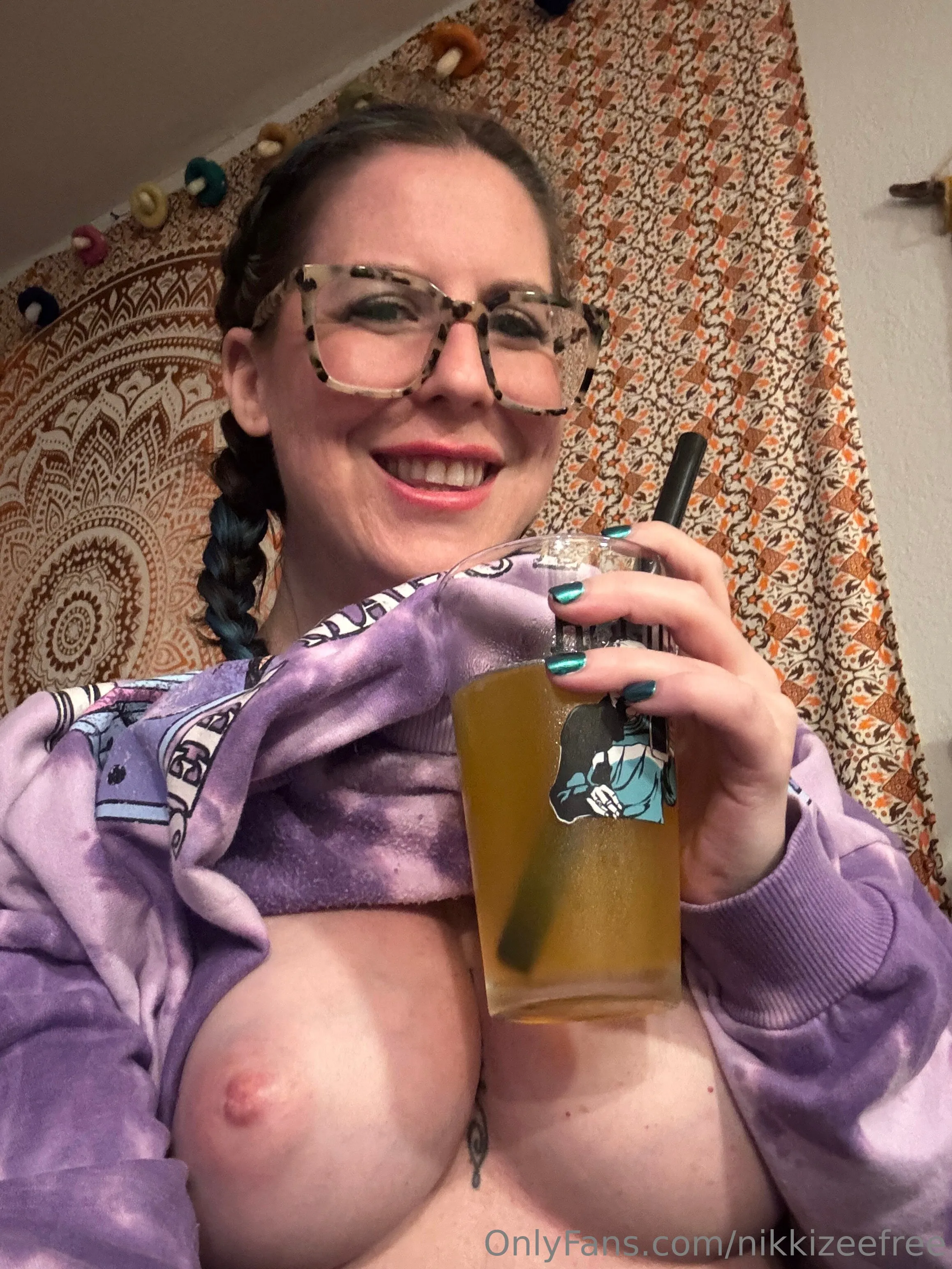 Nikki Zee 👽 *FREE* OnlyFans exclusive photo 2 - nikkizeefree premium content