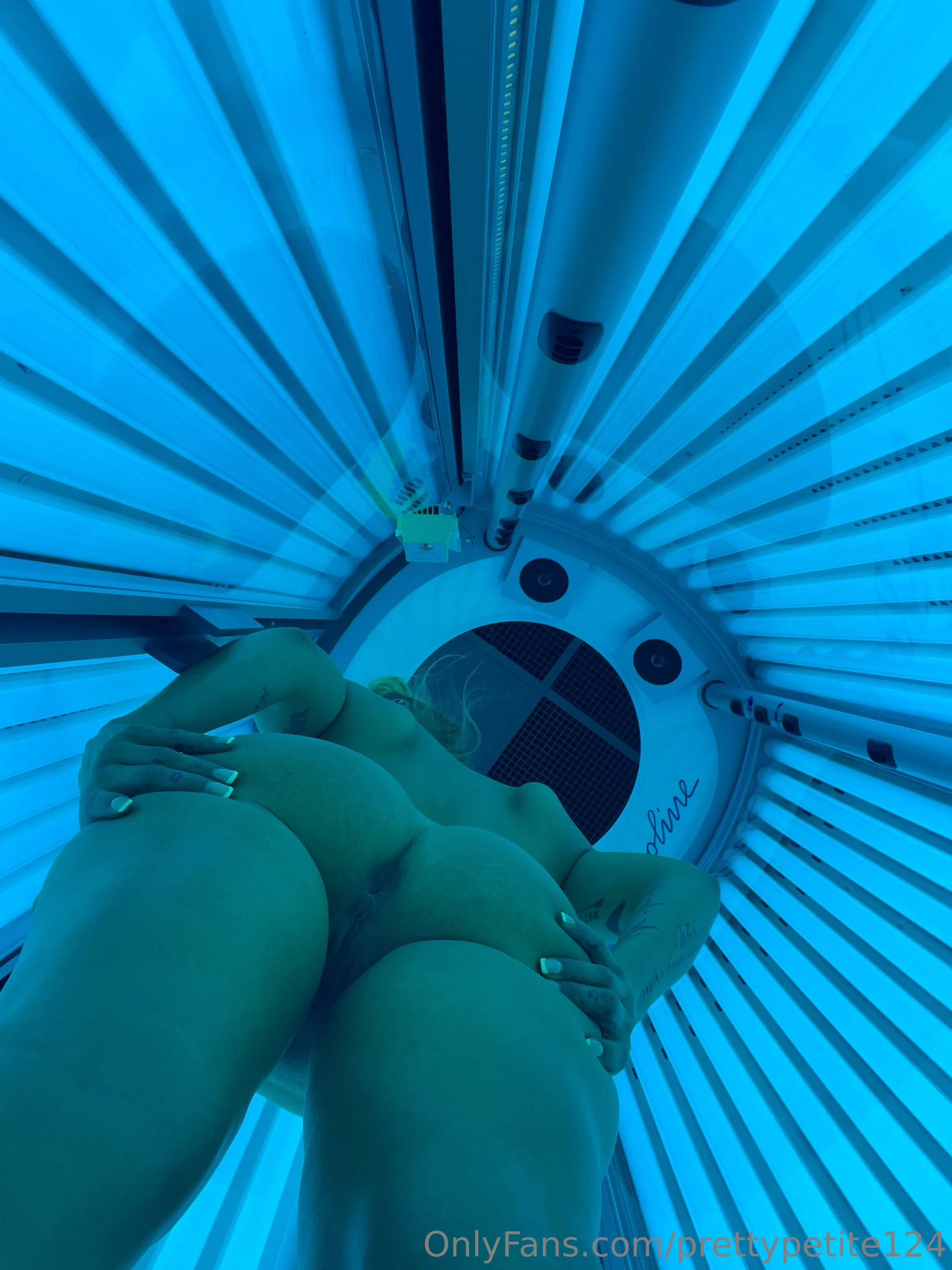 Lil Mama💋🌬️ OnlyFans exclusive photo 17 - prettypetite124 premium content