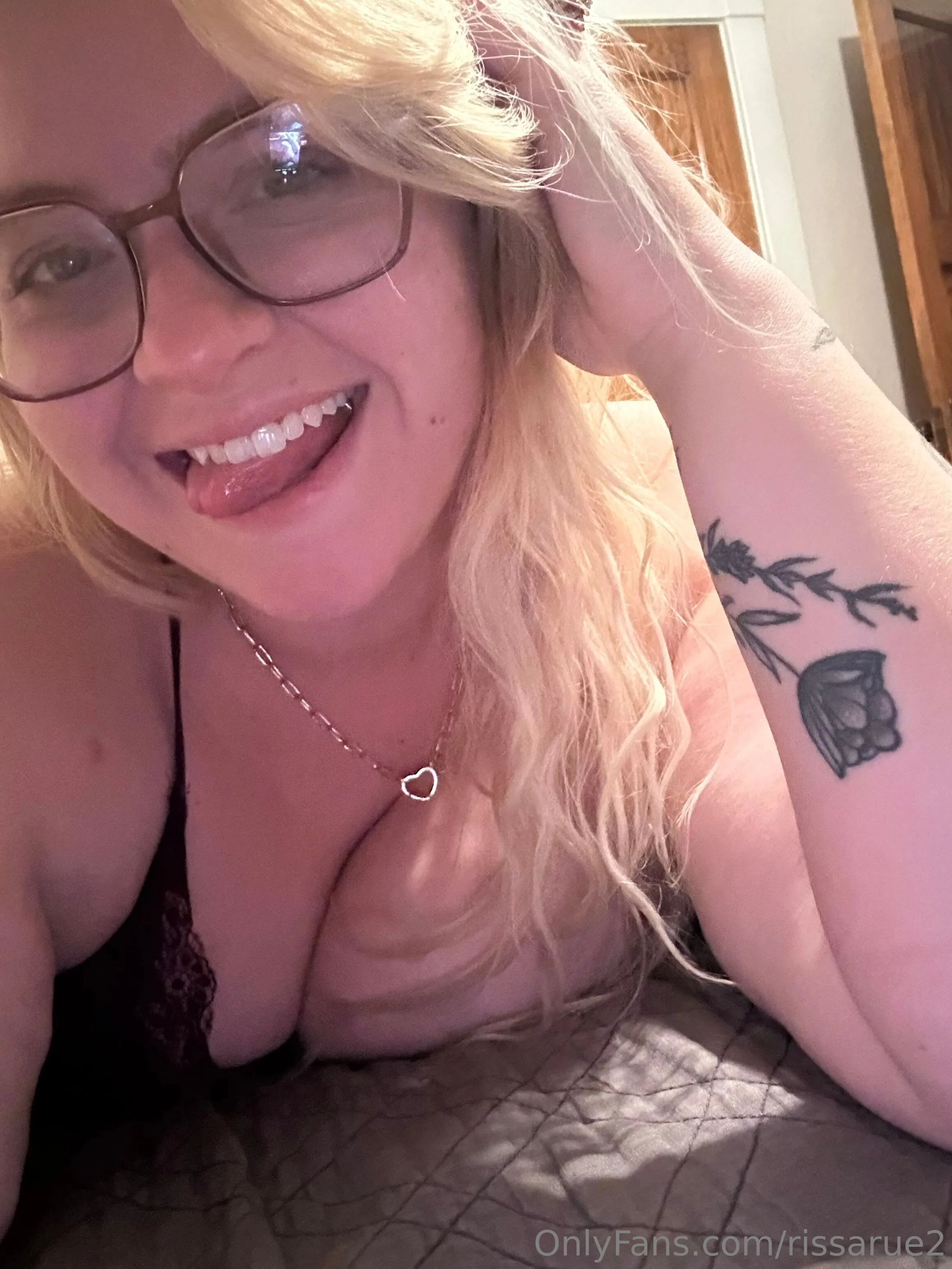 Ris ♥️♥️ OnlyFans exclusive photo 1 - rissarue2 premium content