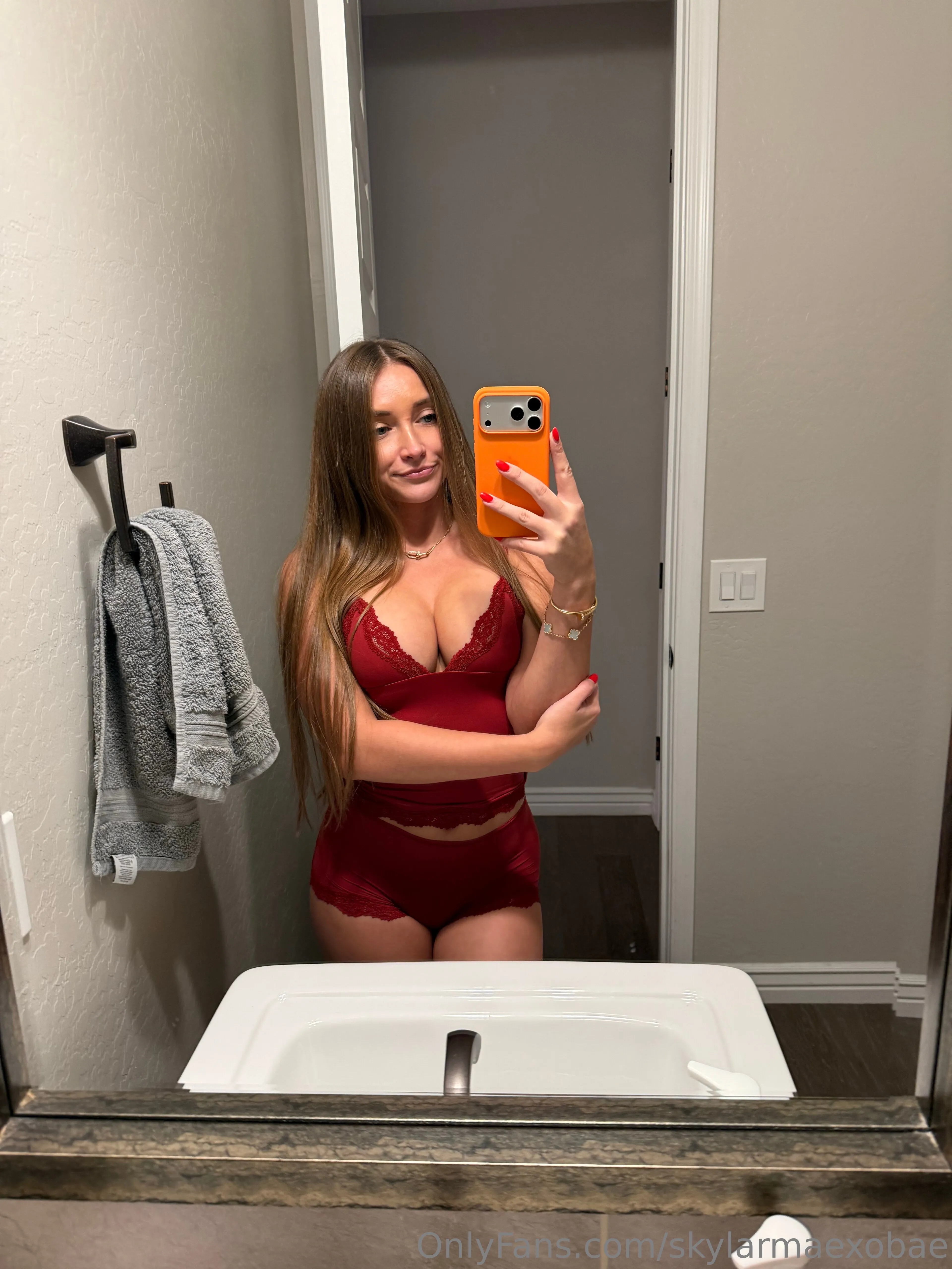 Skylar OnlyFans exclusive photo 4 - skylarmaexobae premium content