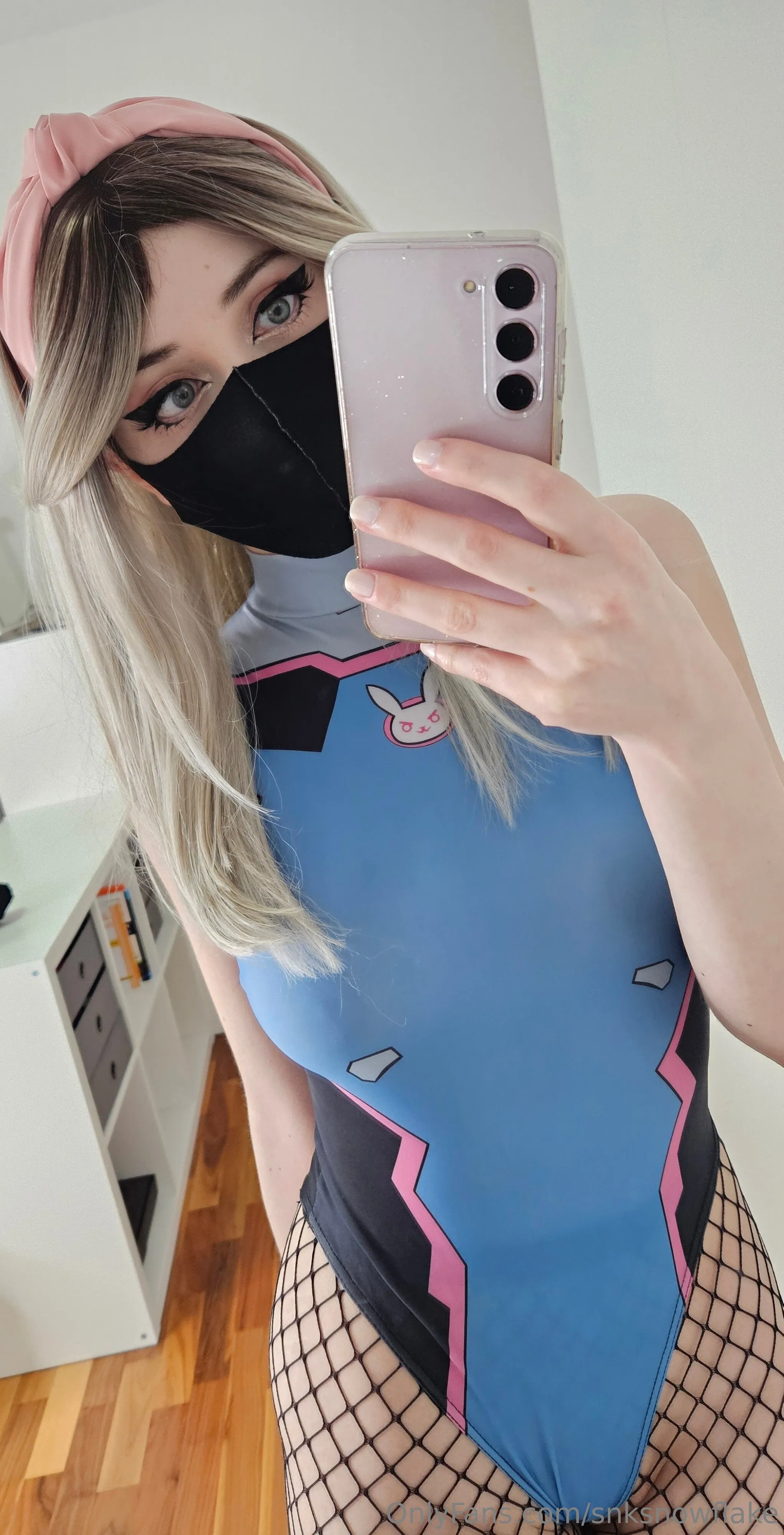 Snk Snowflake OnlyFans exclusive photo 4 - snksnowflake premium content